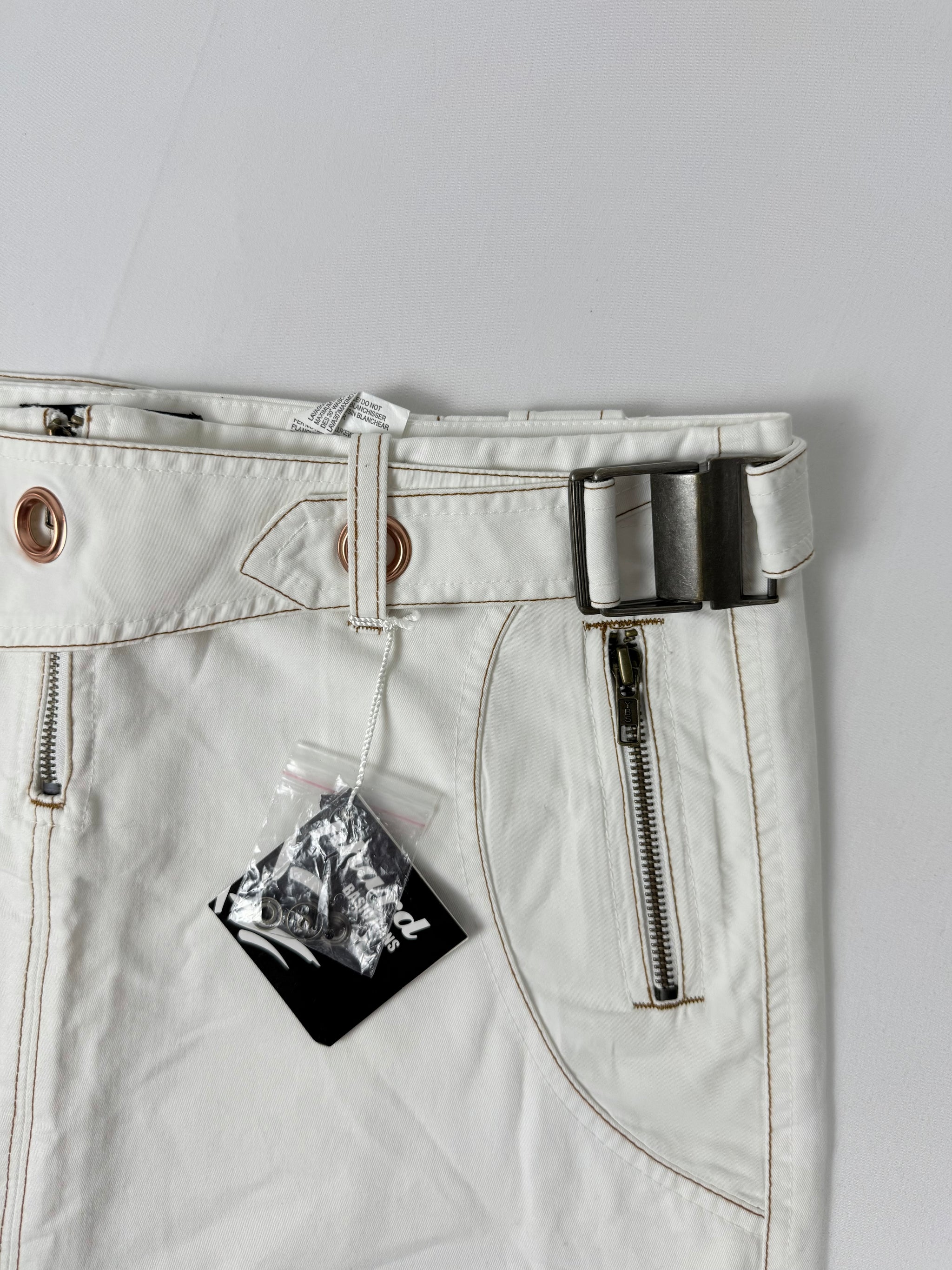 White denim low rise mini skirt (M/L)