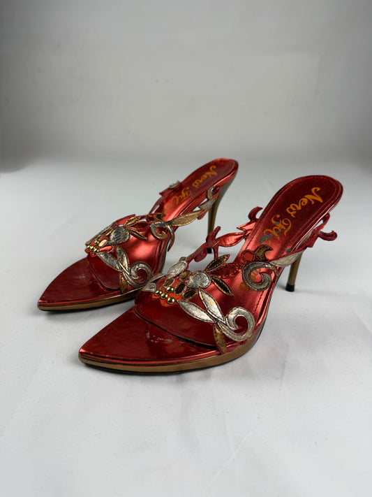 Red & gold embellished open toes heels (39)
