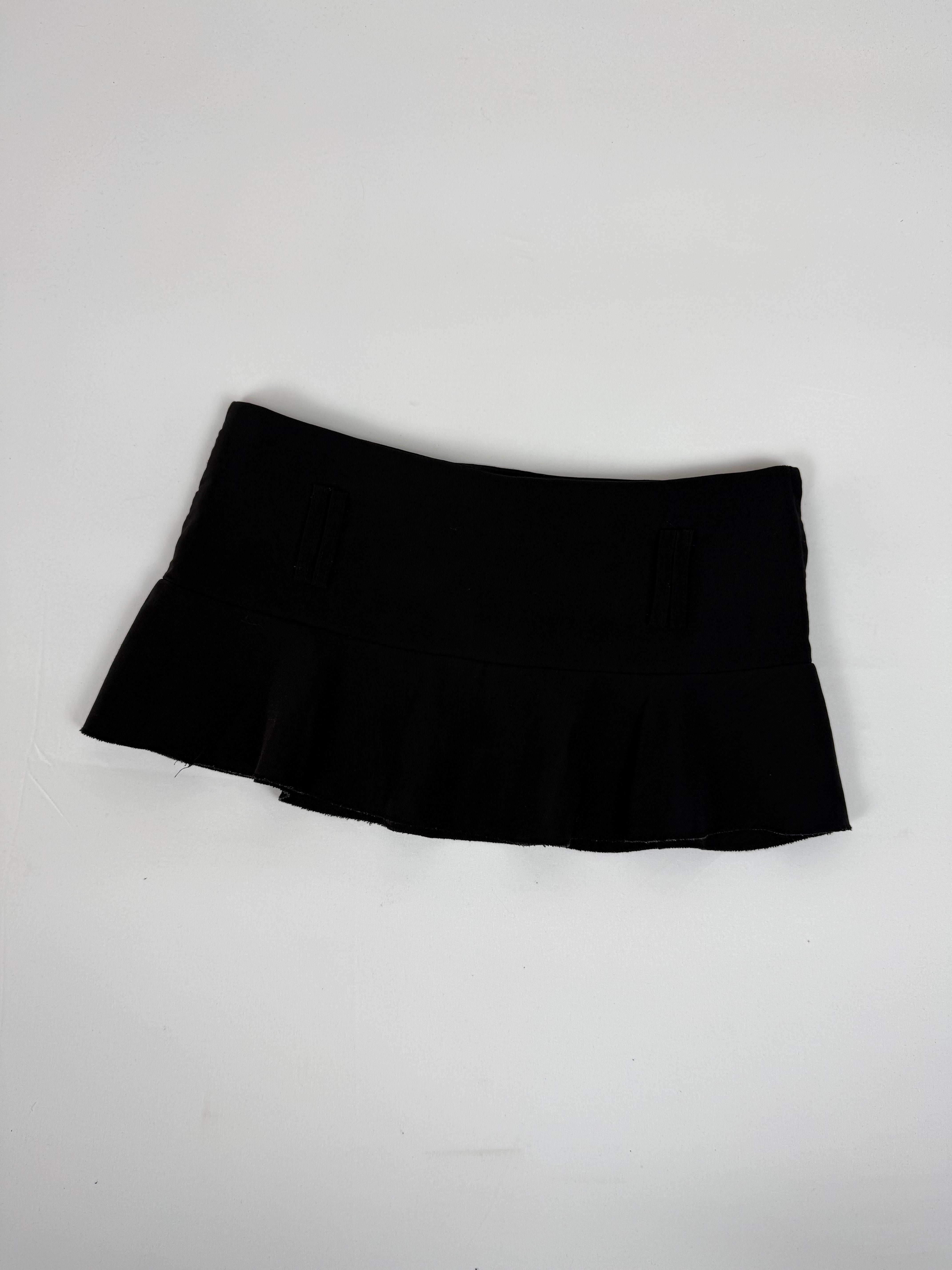 Black pleated low rise mini skirt (M)