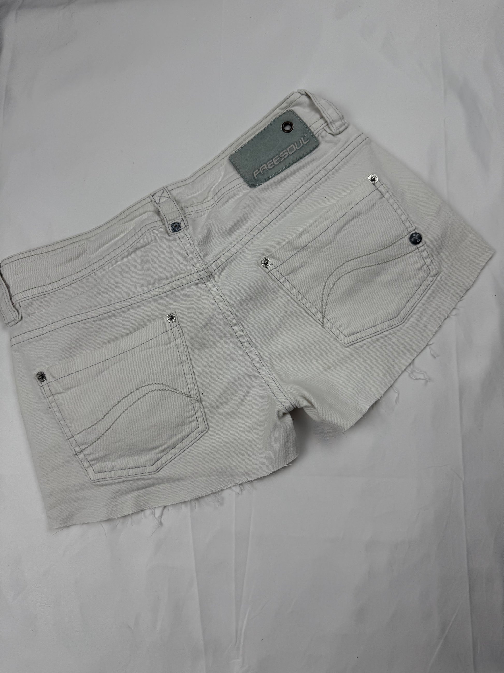 White denim low rise mini short (XS/S)