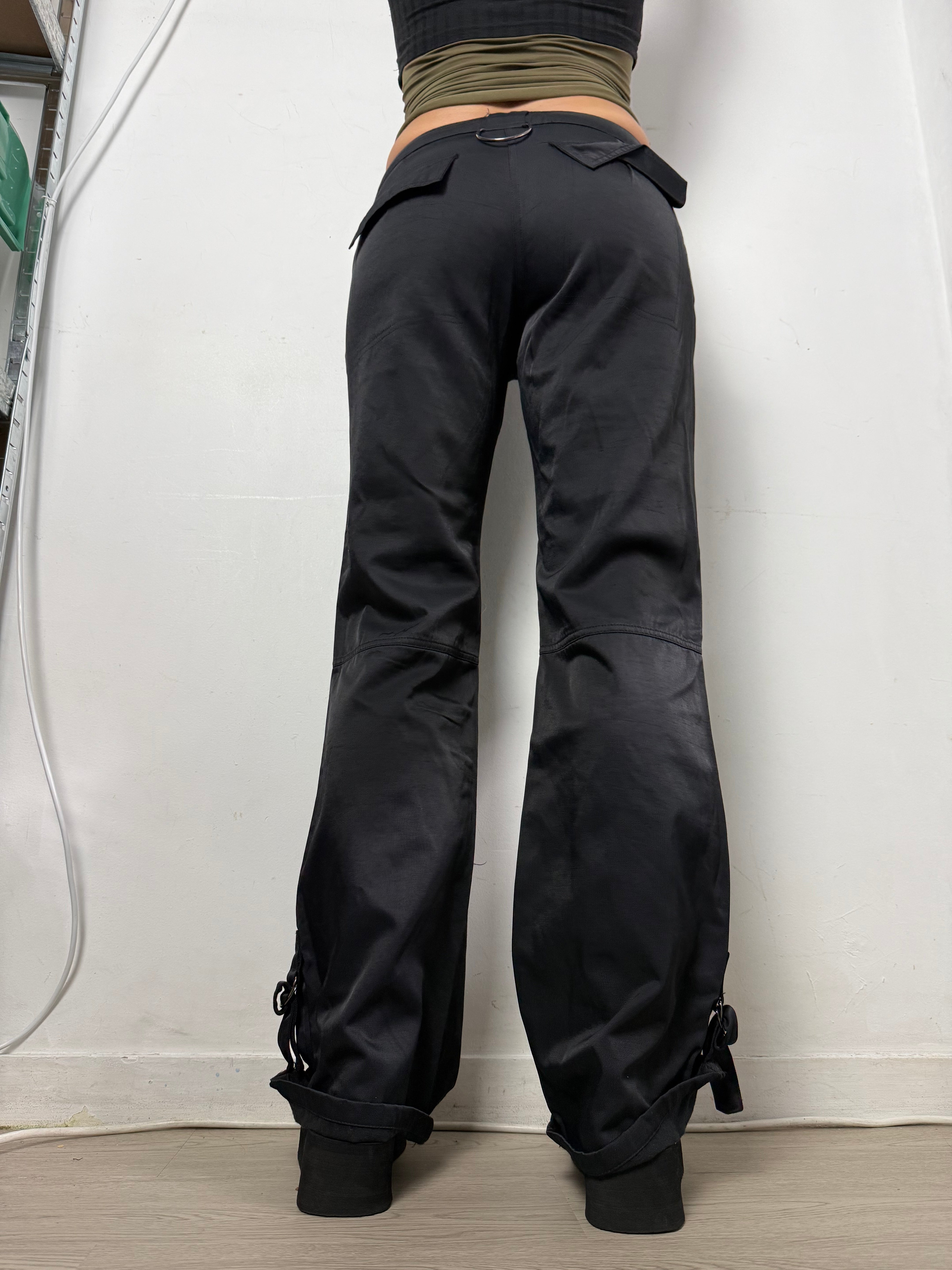 Black low waist cargo baggy pants (M)