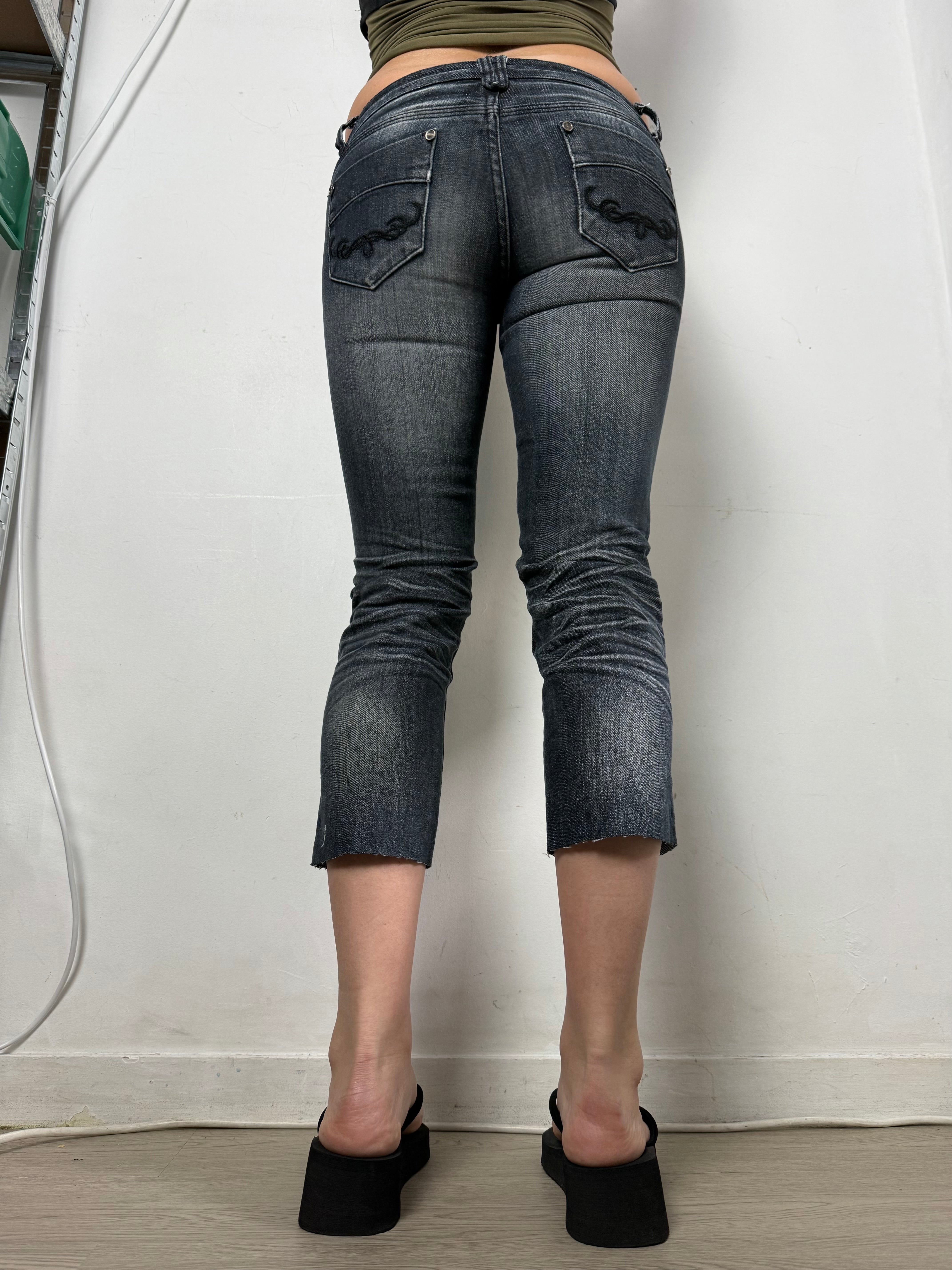 Grey denim low waist capri pants (XS)