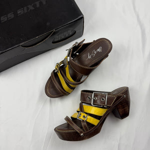 Yellow wood clogs heels (36)