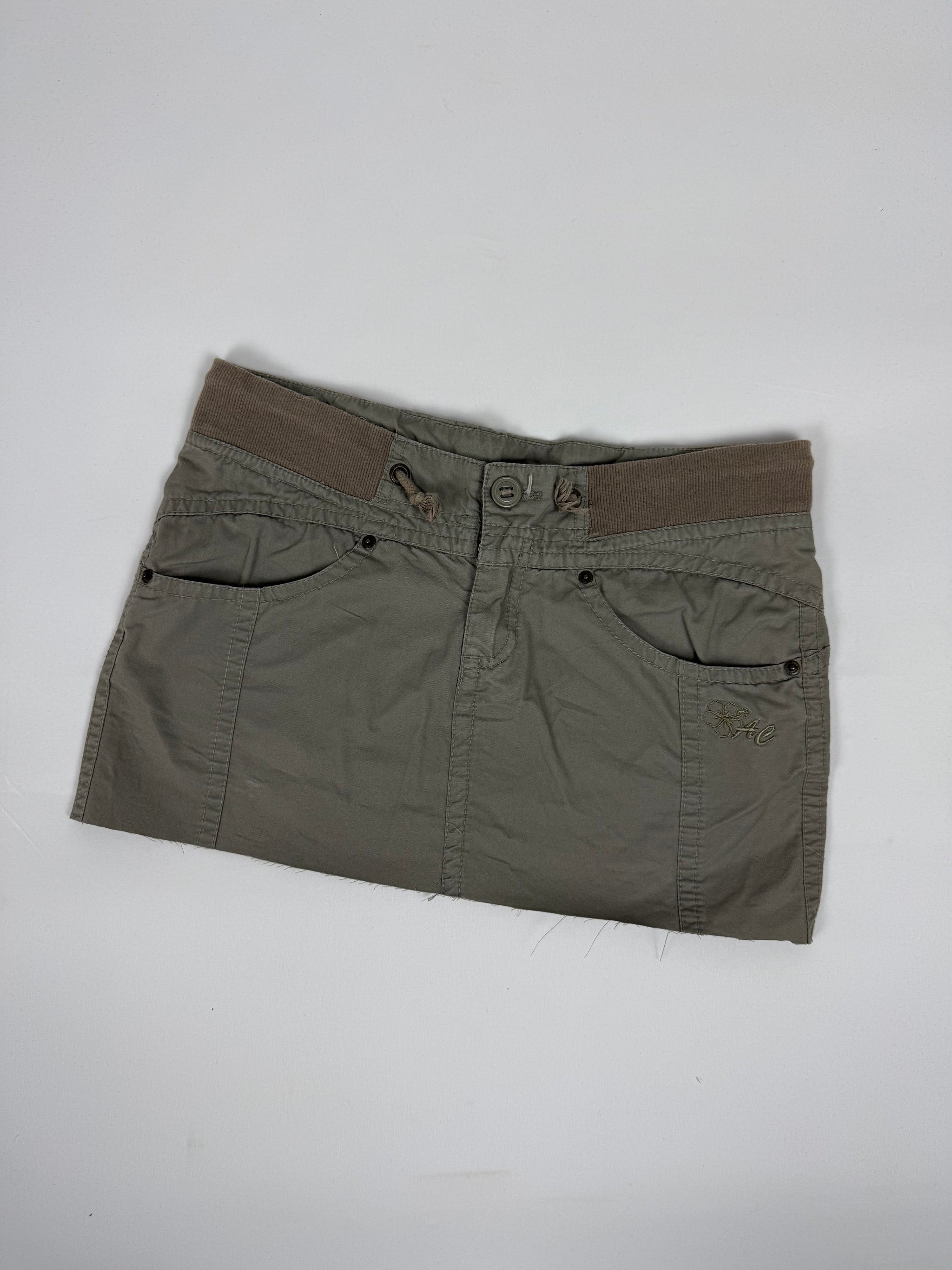 Khaki utility low rise mini skirt (S)
