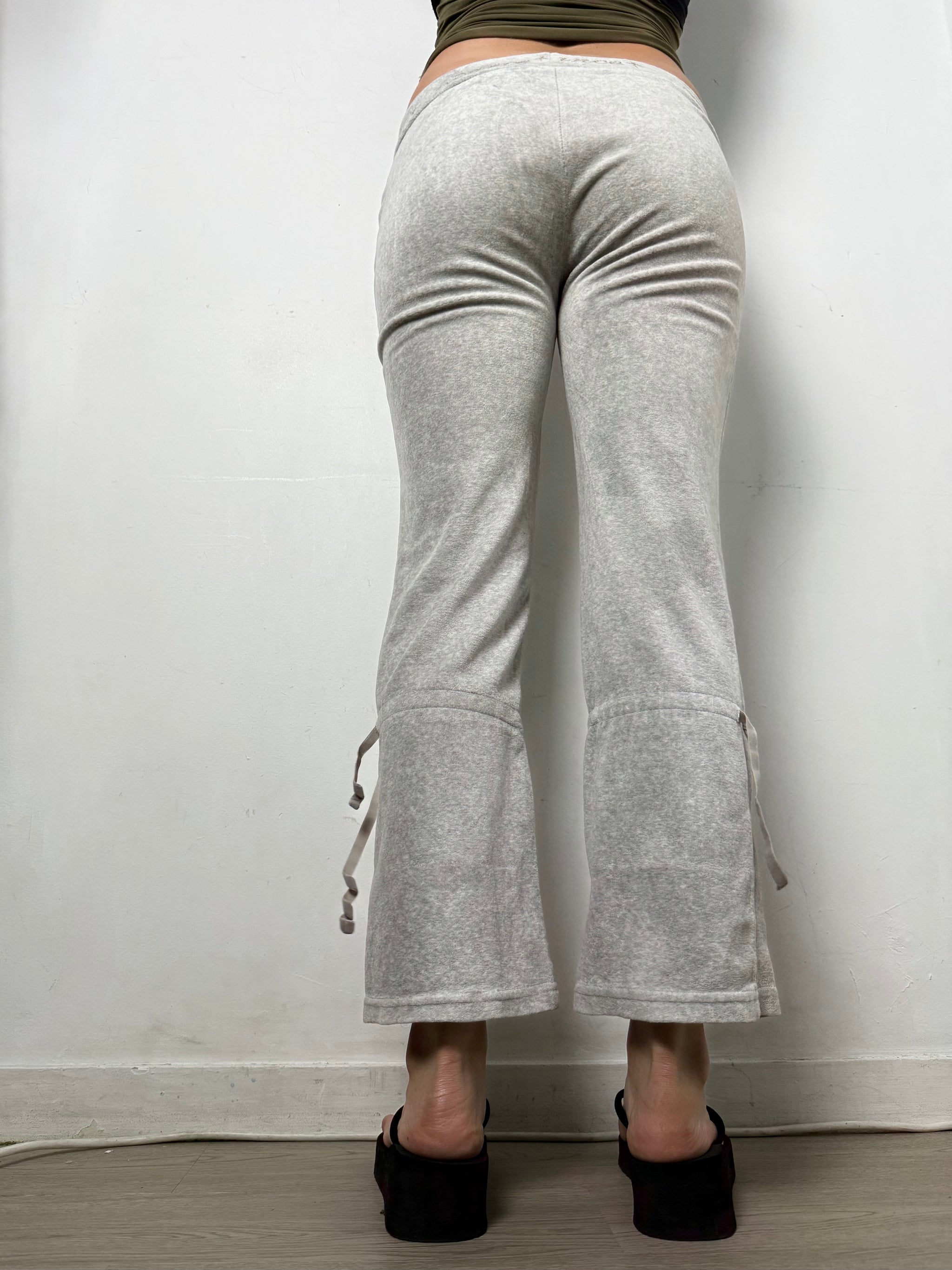 Grey velvet low waist capri pants (S)