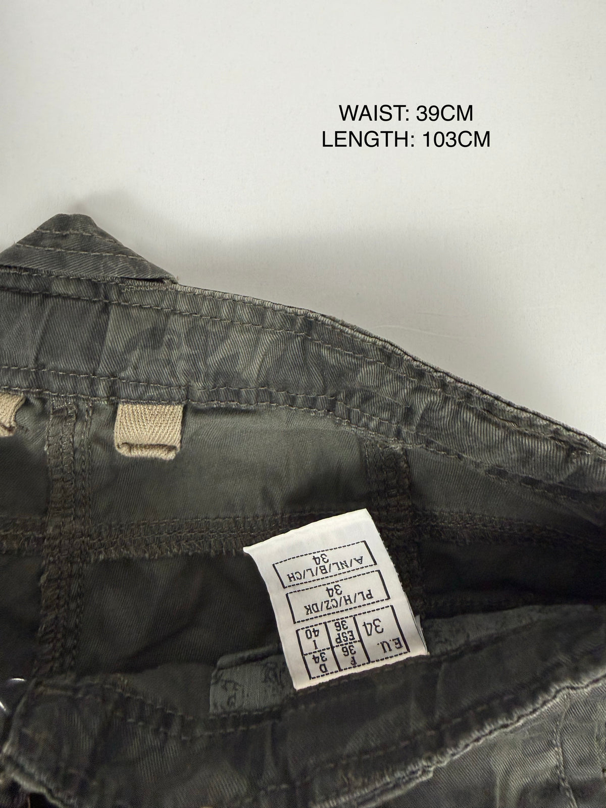 Pantalon droit taille basse en jean noir (XS)