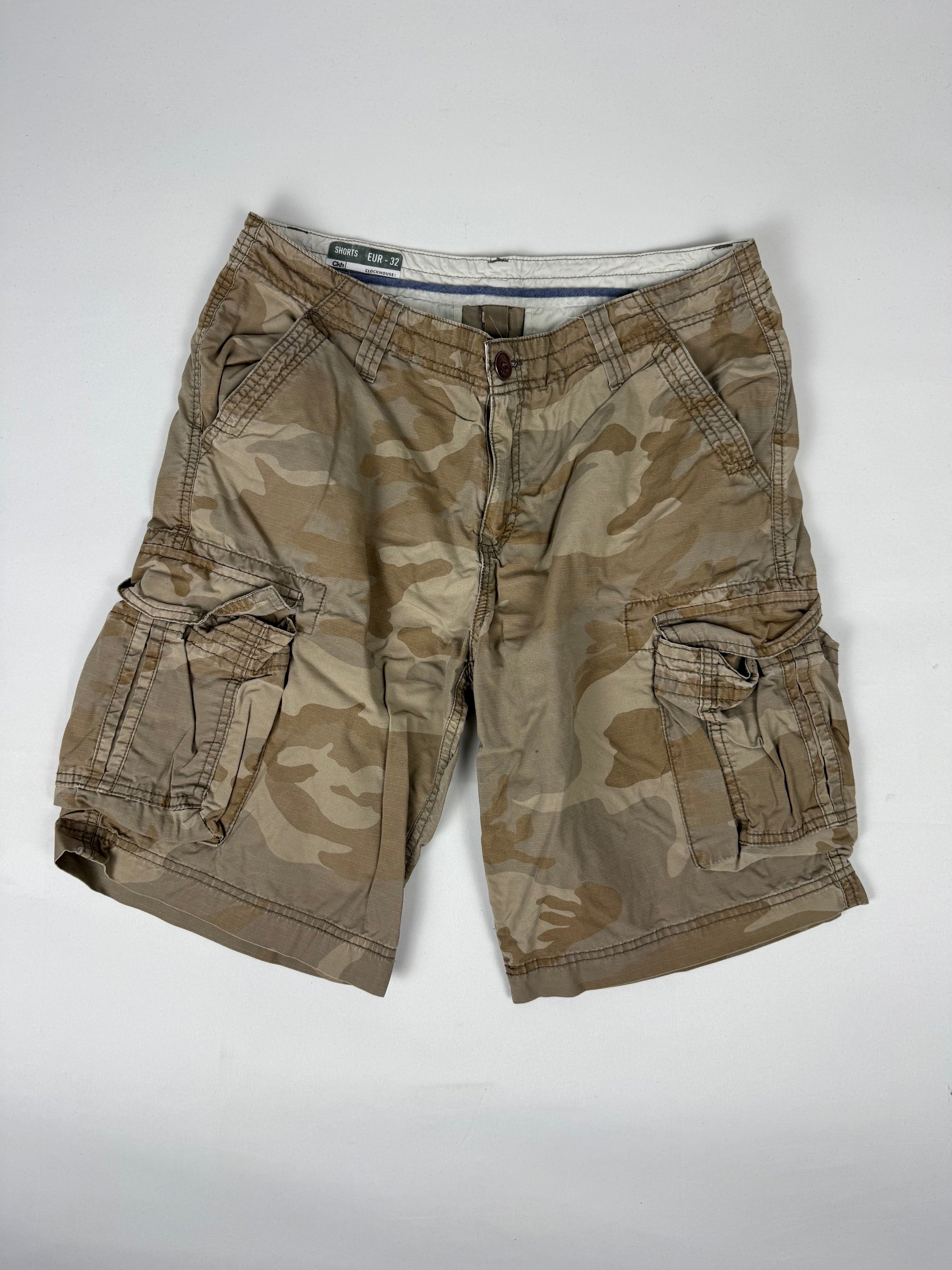 Khaki camo print baggy mid short (L)