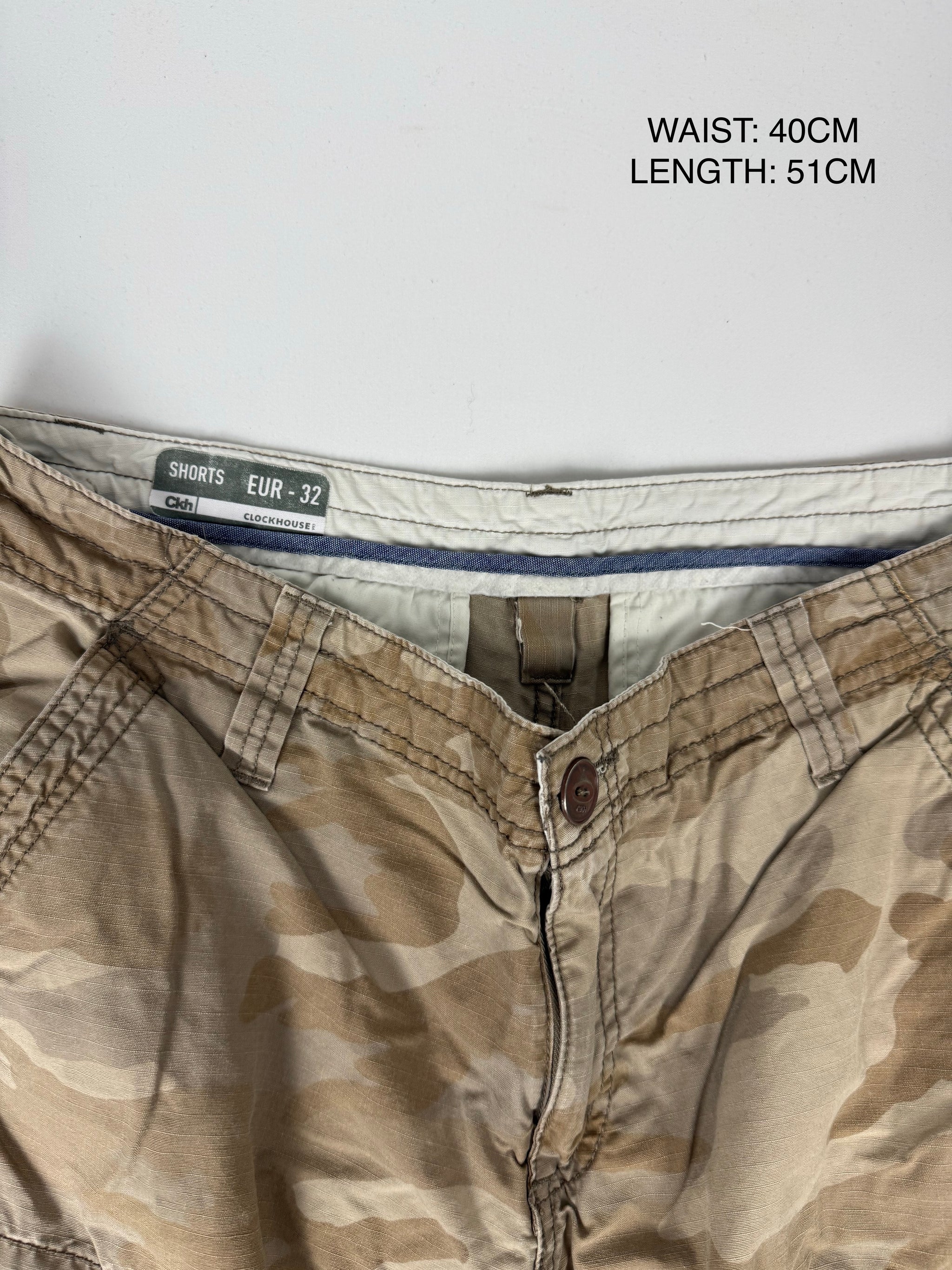 Khaki camo print baggy mid short (L)