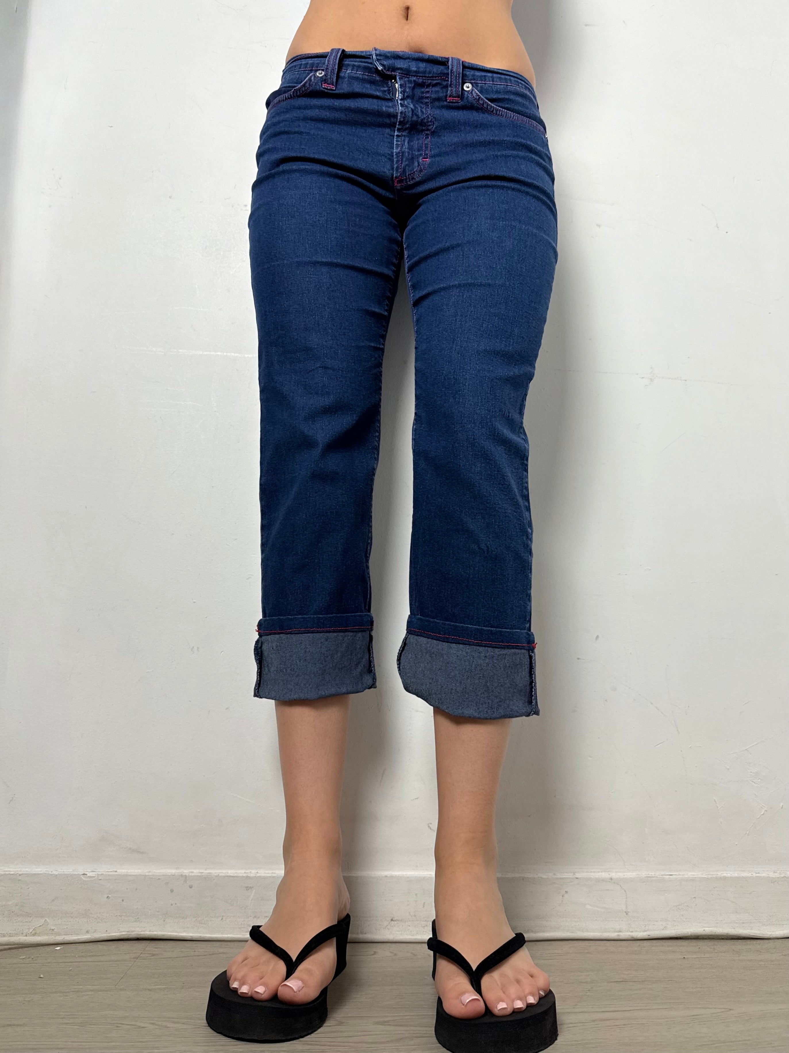 Blue denim low rise capri pants (S)