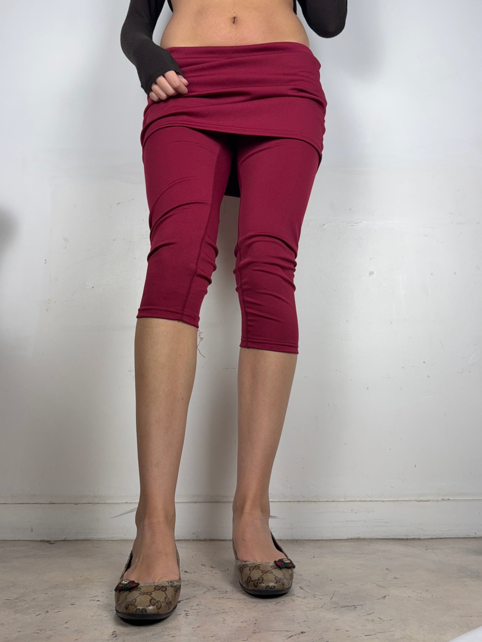 Burgundy low waist capri skirt pants (S/M)