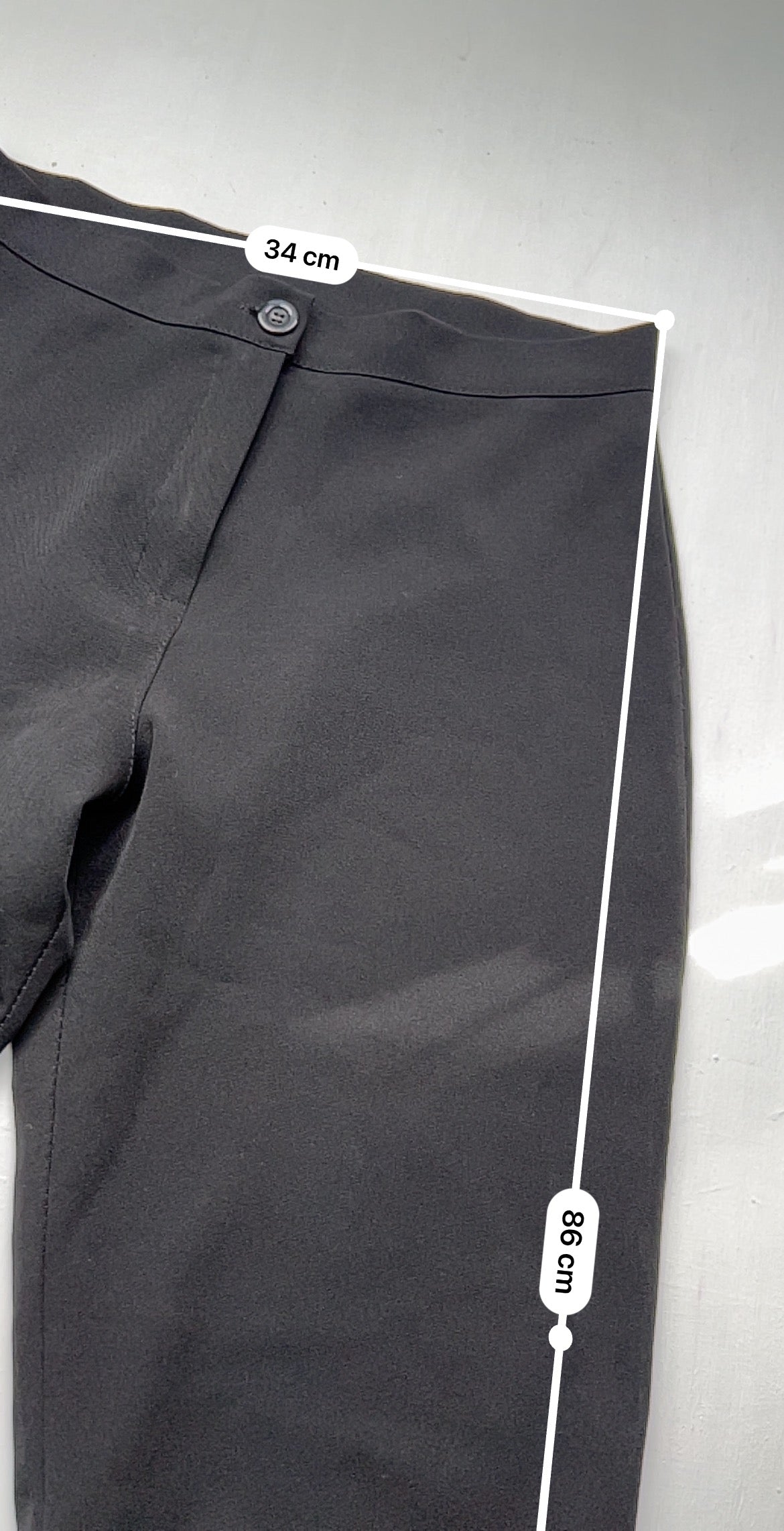 Black low rise capri ruched pants (S/M)