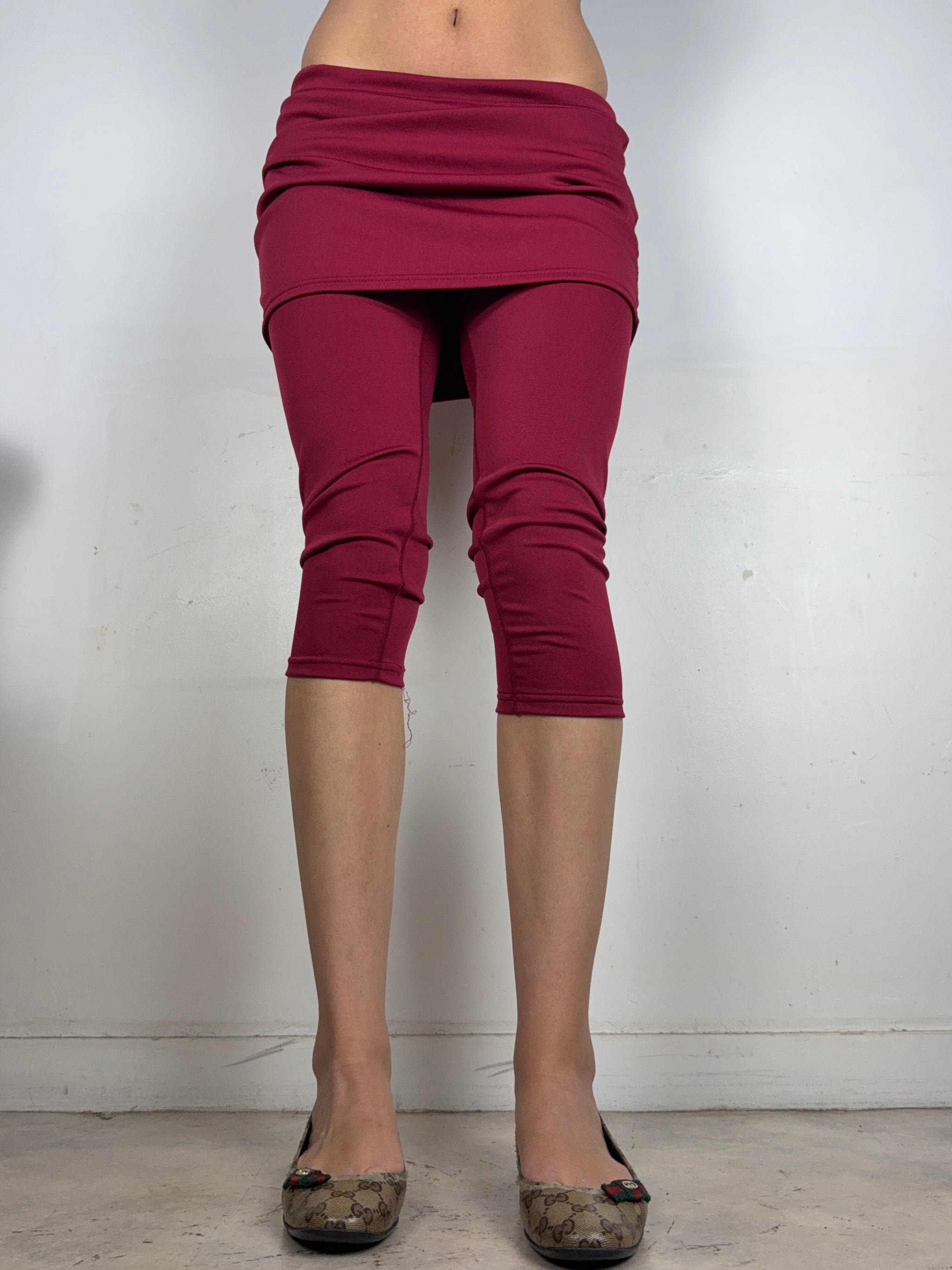 Burgundy low waist capri skirt pants (S/M)