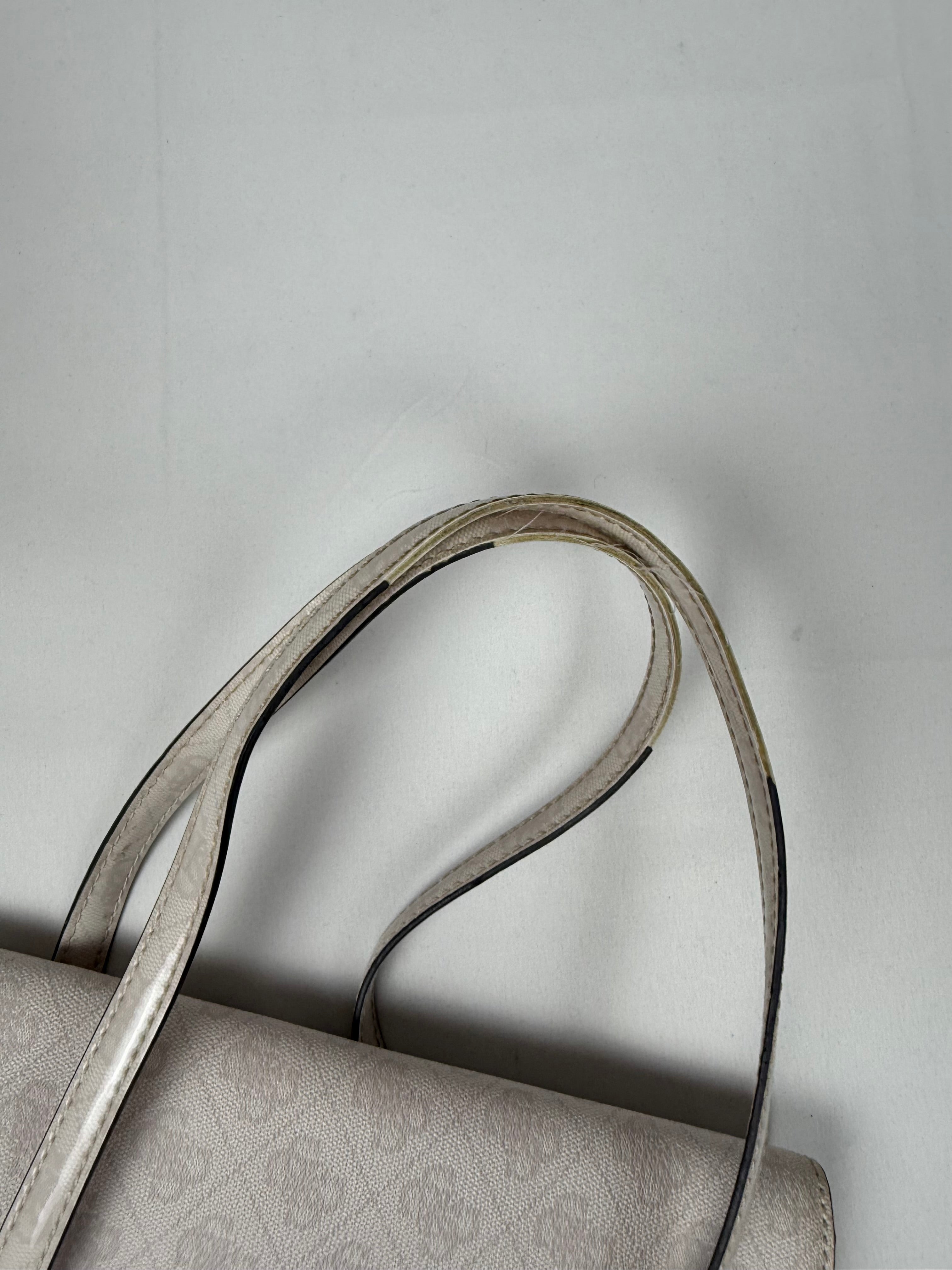 Cream monogram medium shoulder bag (29x32cm)
