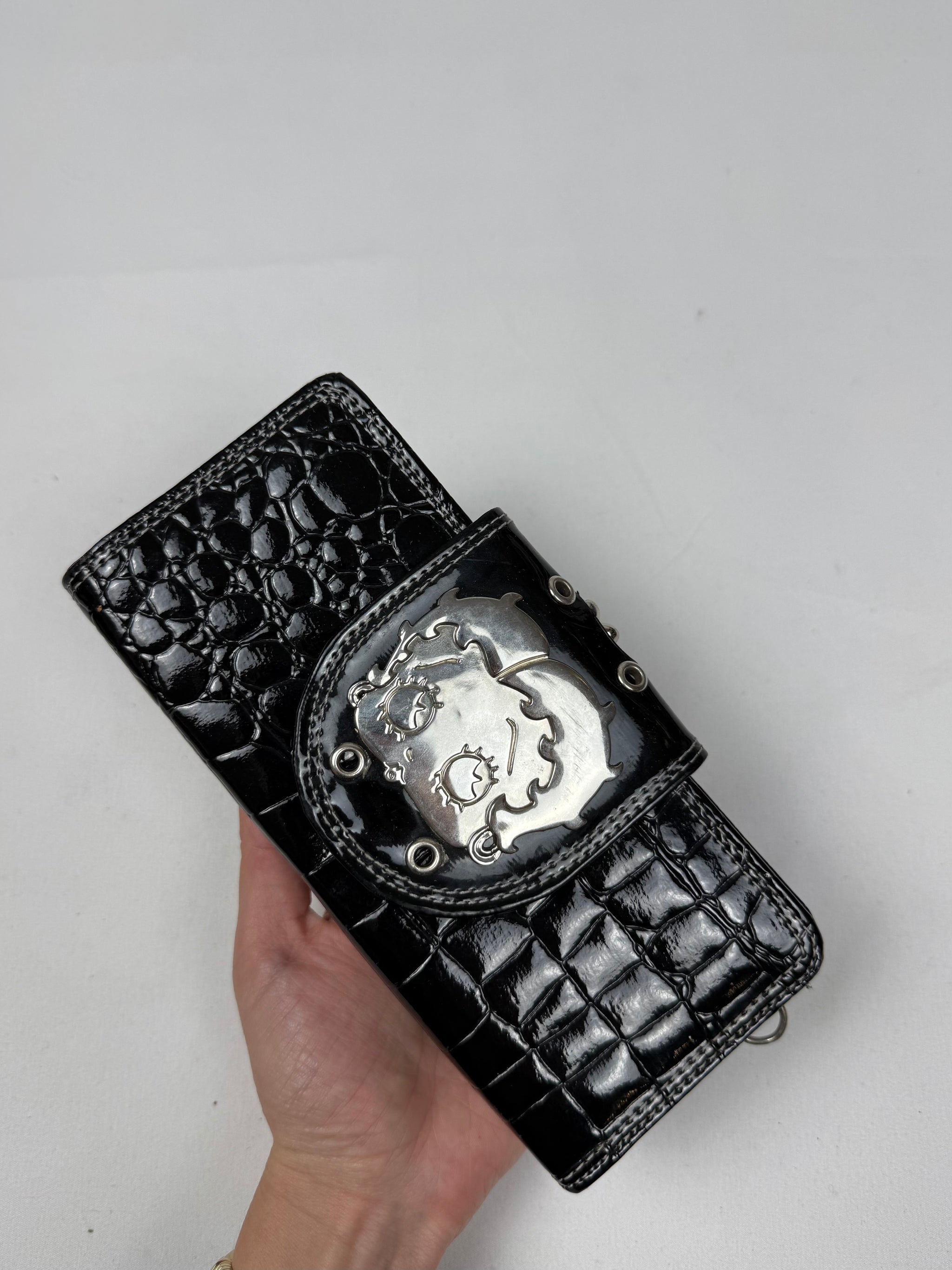 Black buckle wallet (18x8cm)