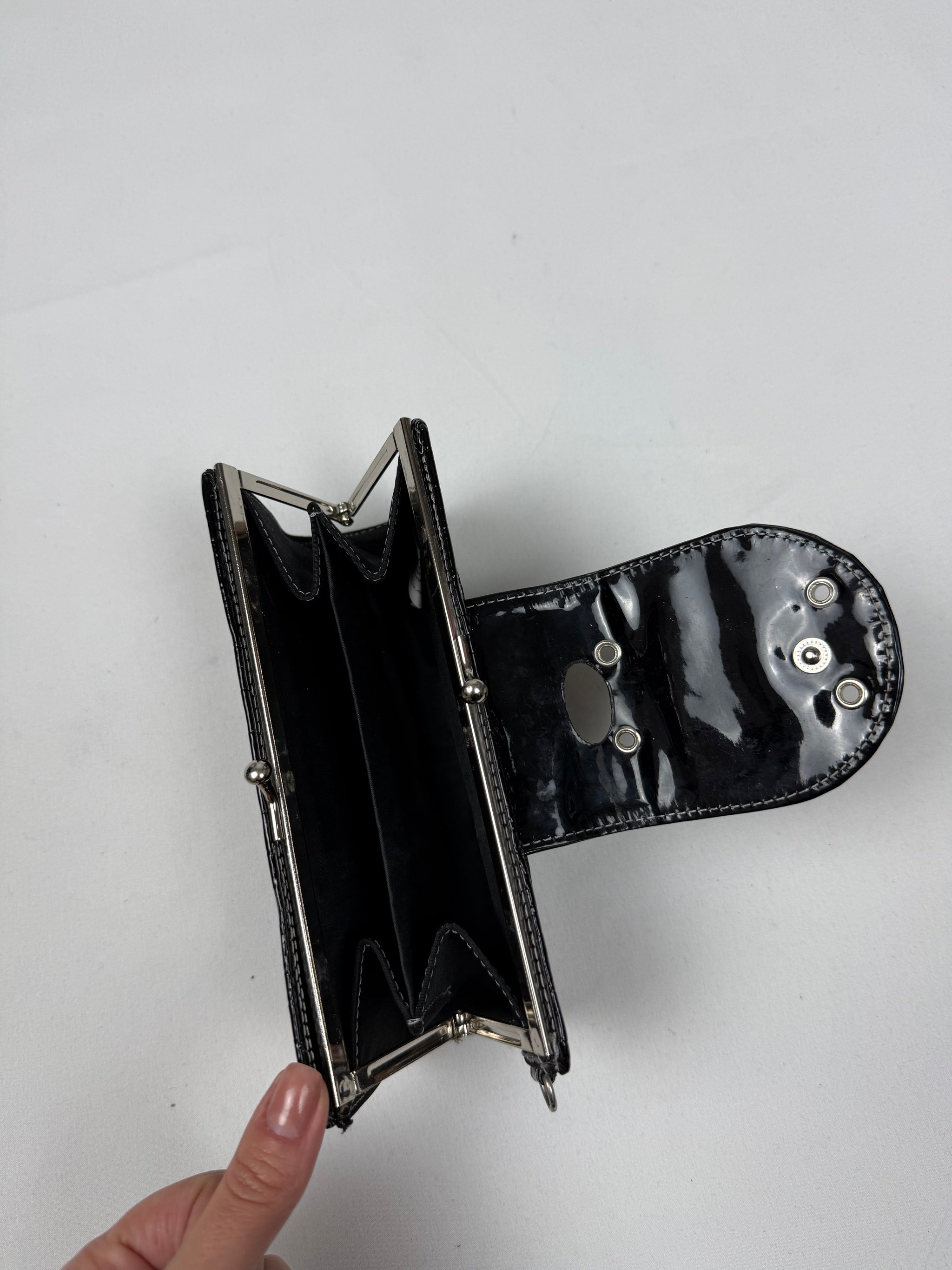 Black buckle wallet (18x8cm)