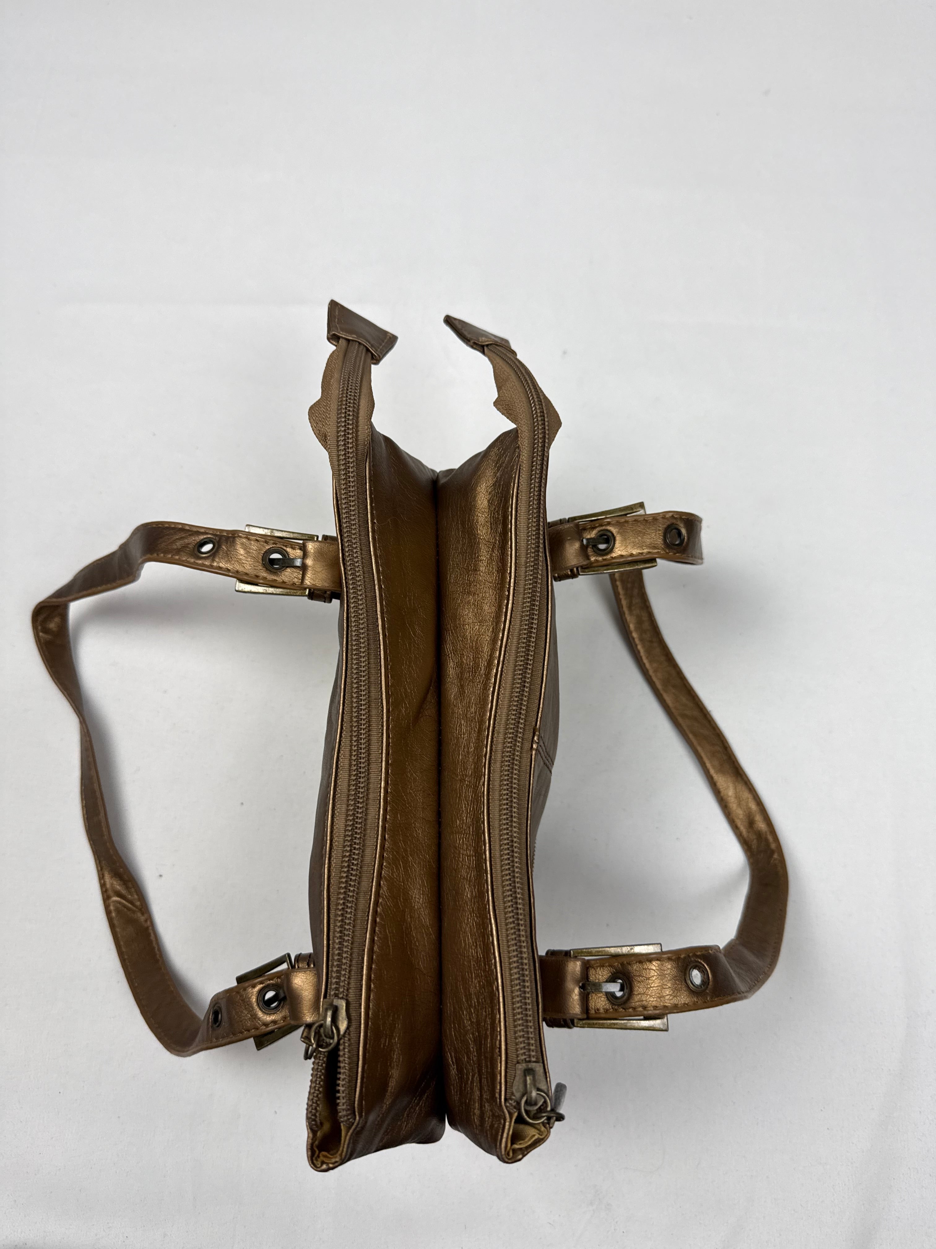 Gold mini shoulder bag (27x16cm)