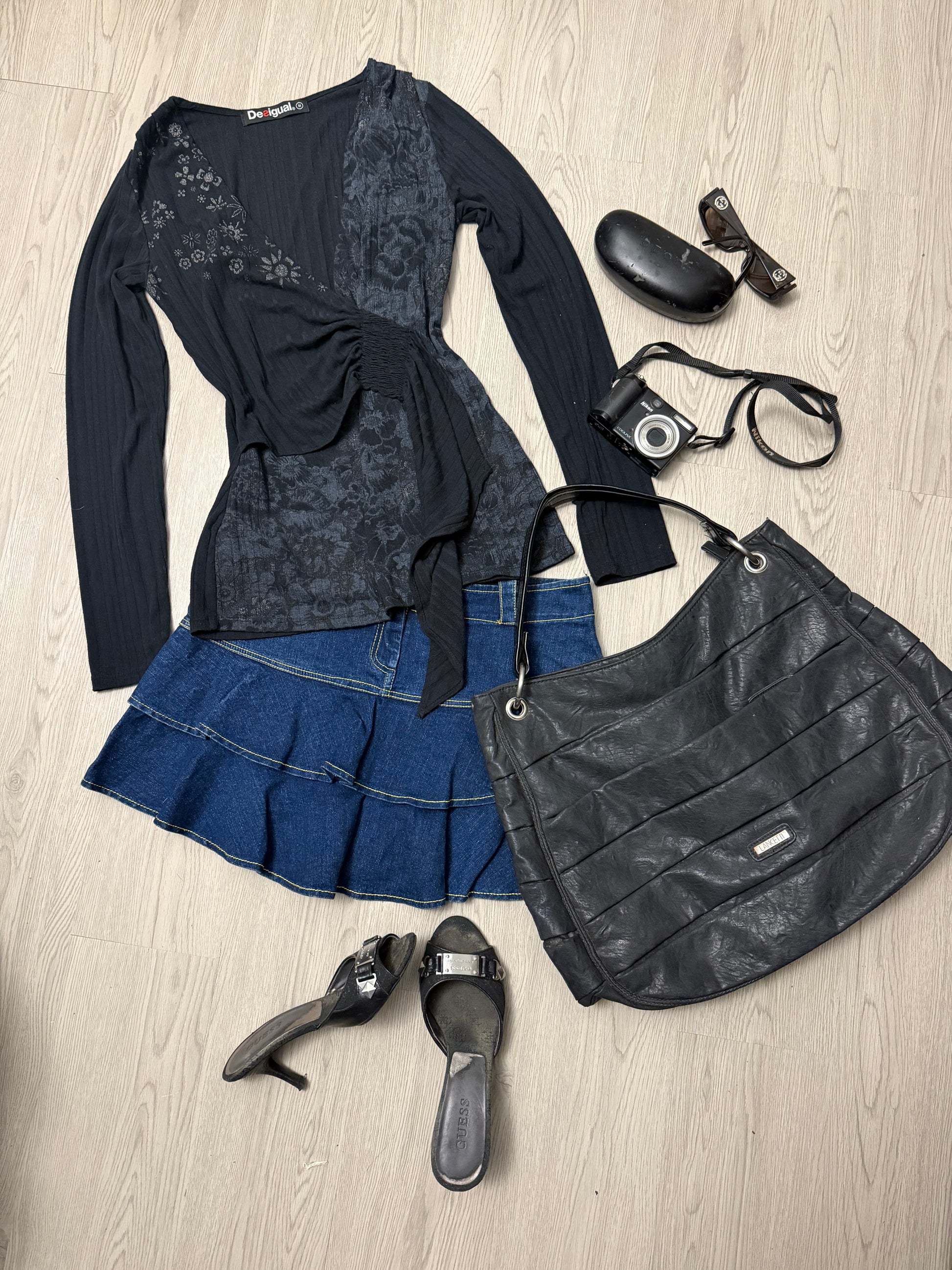 Black graphic long sleeves top (S/M)