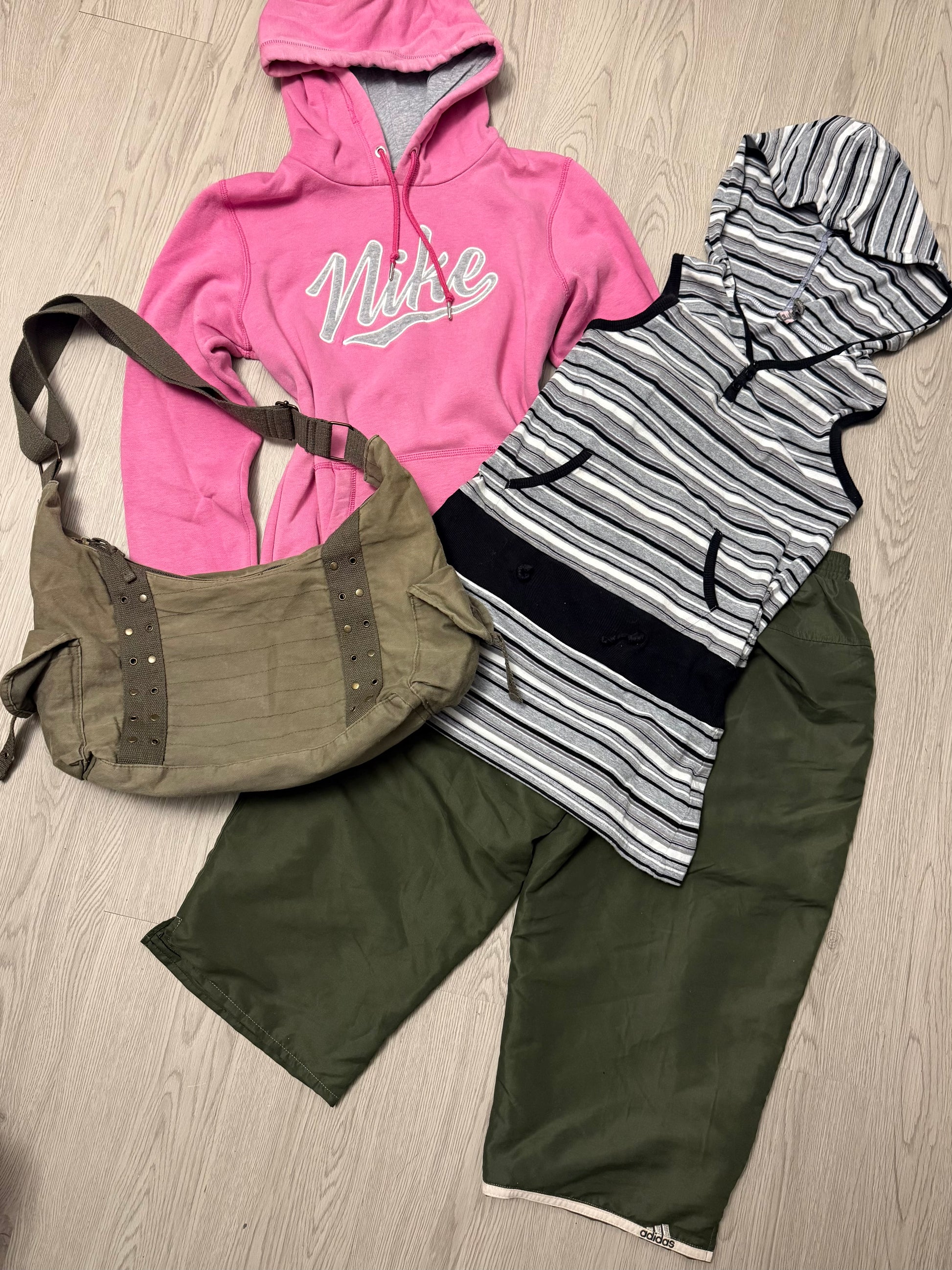 Pink logo cotton hoodie (S)