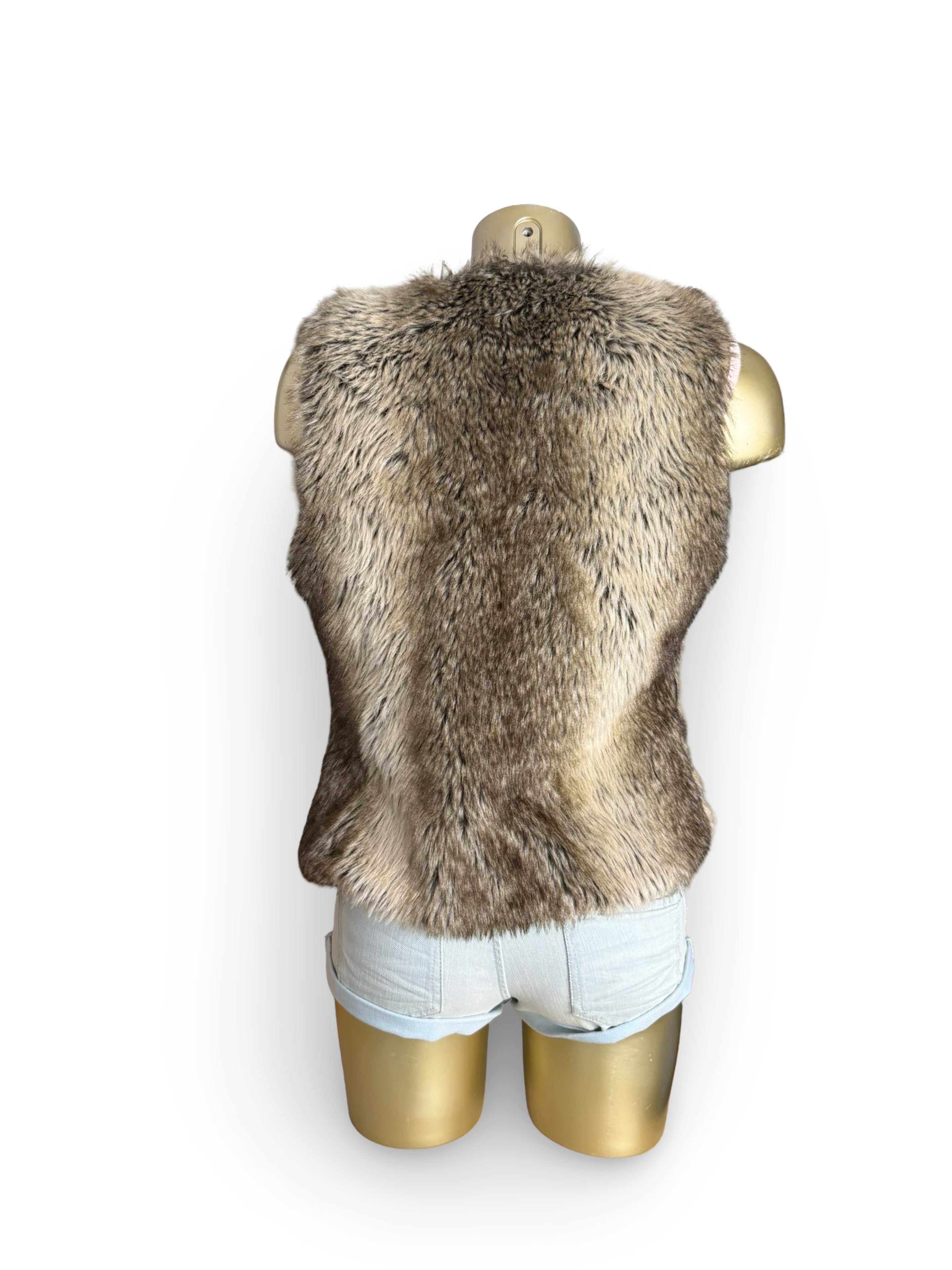 Beige faux fur sleeveless jacket (S)