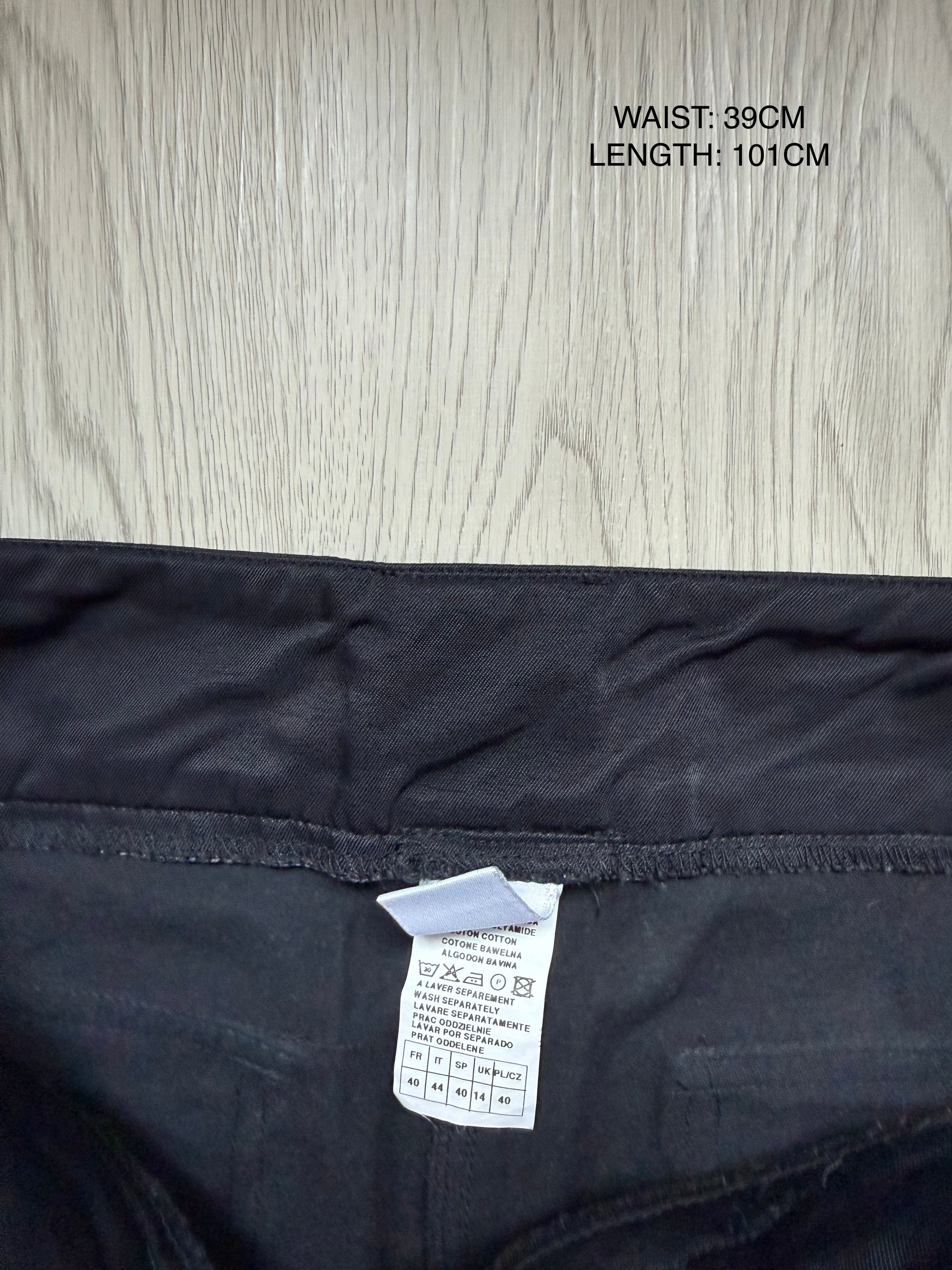 Black low waist cargo baggy pants (M)