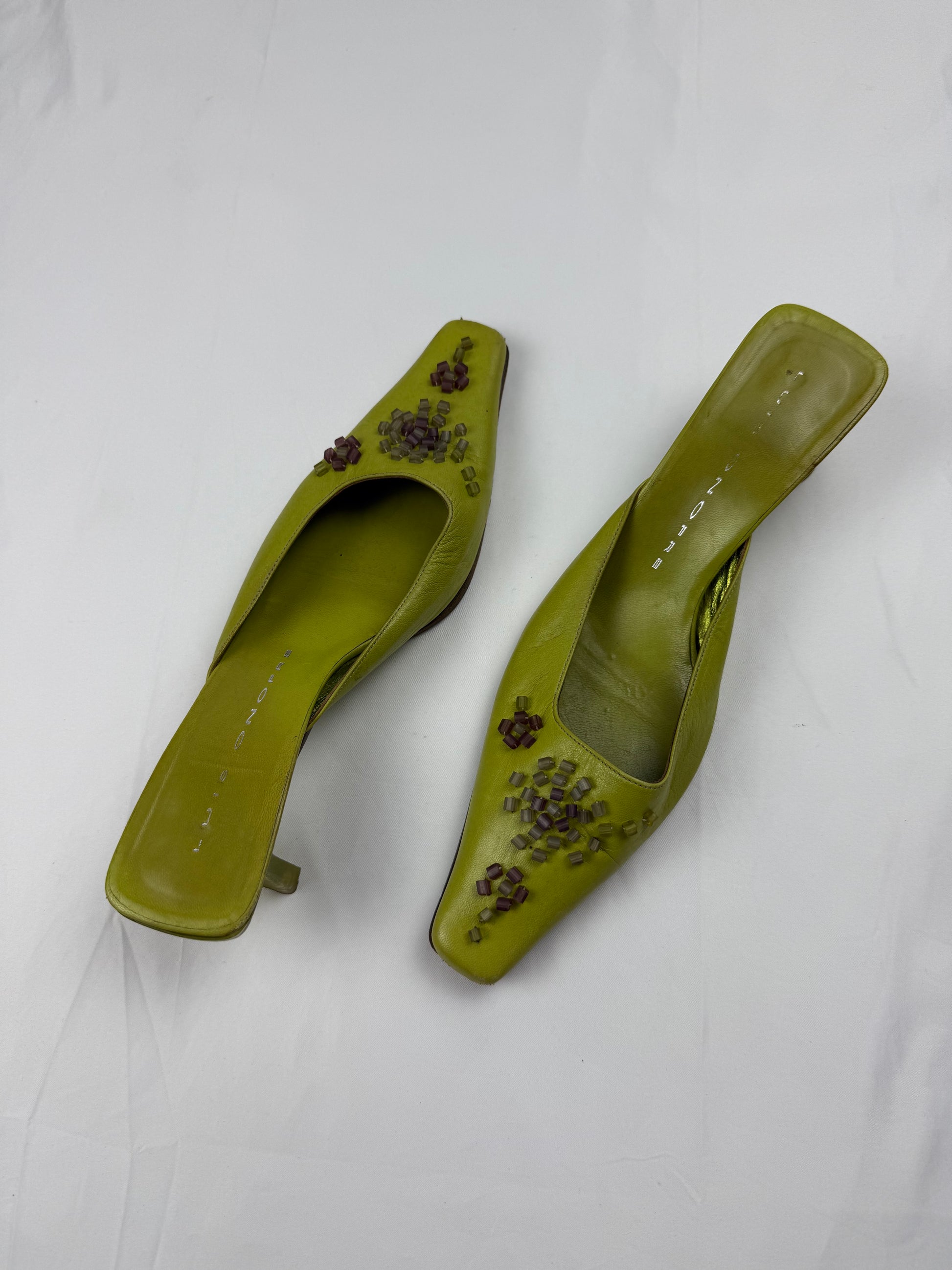 Green pearls real leather pointed toes mules (39)