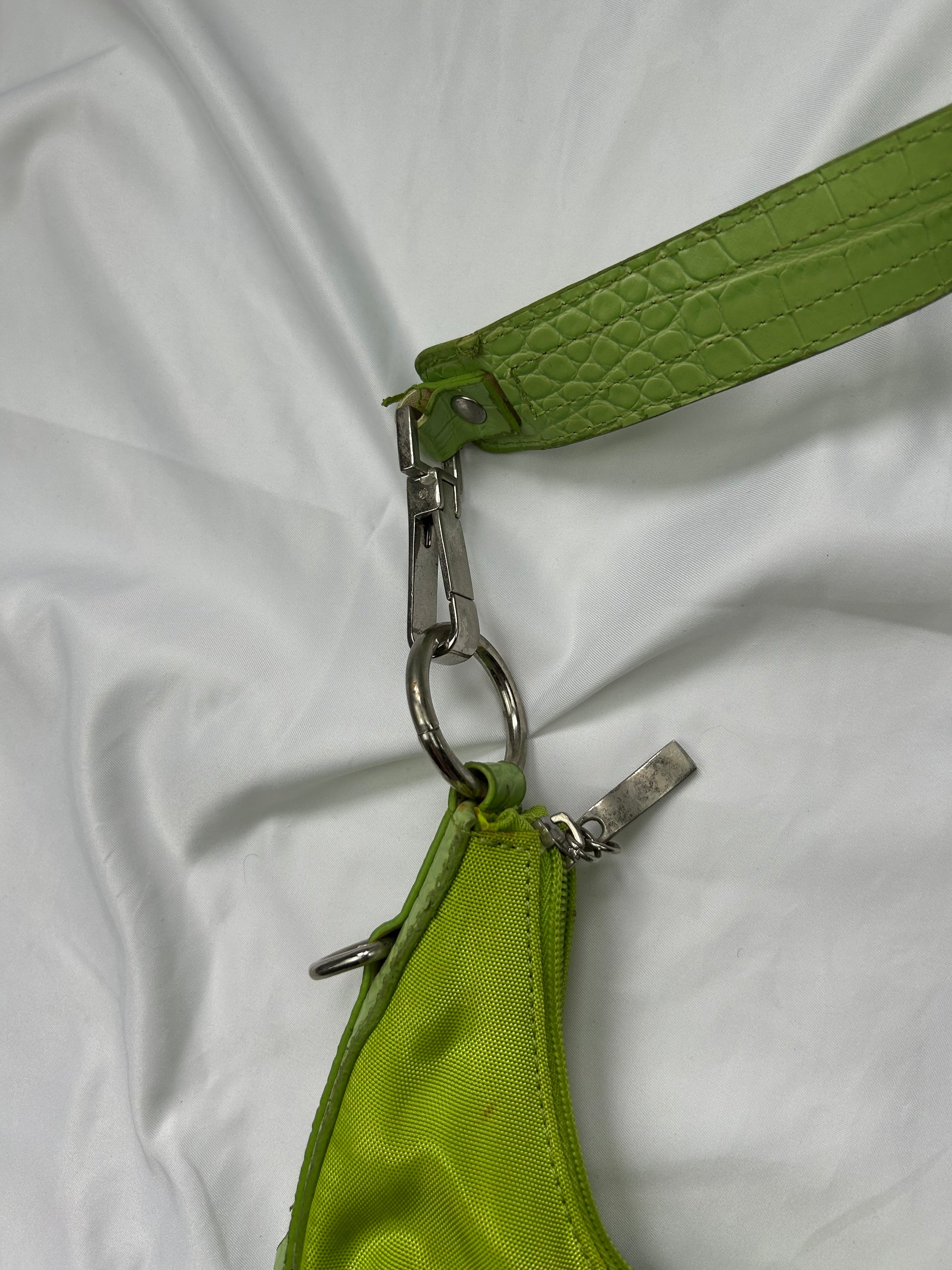 Green besace shoulder bag