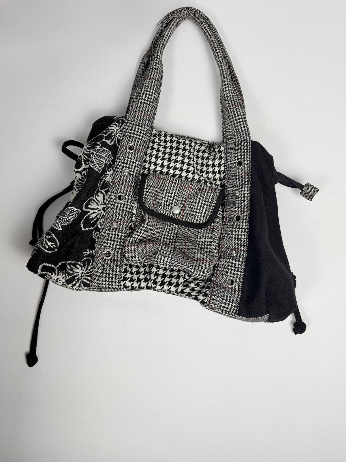 Grey graphic maxi shoulder bag