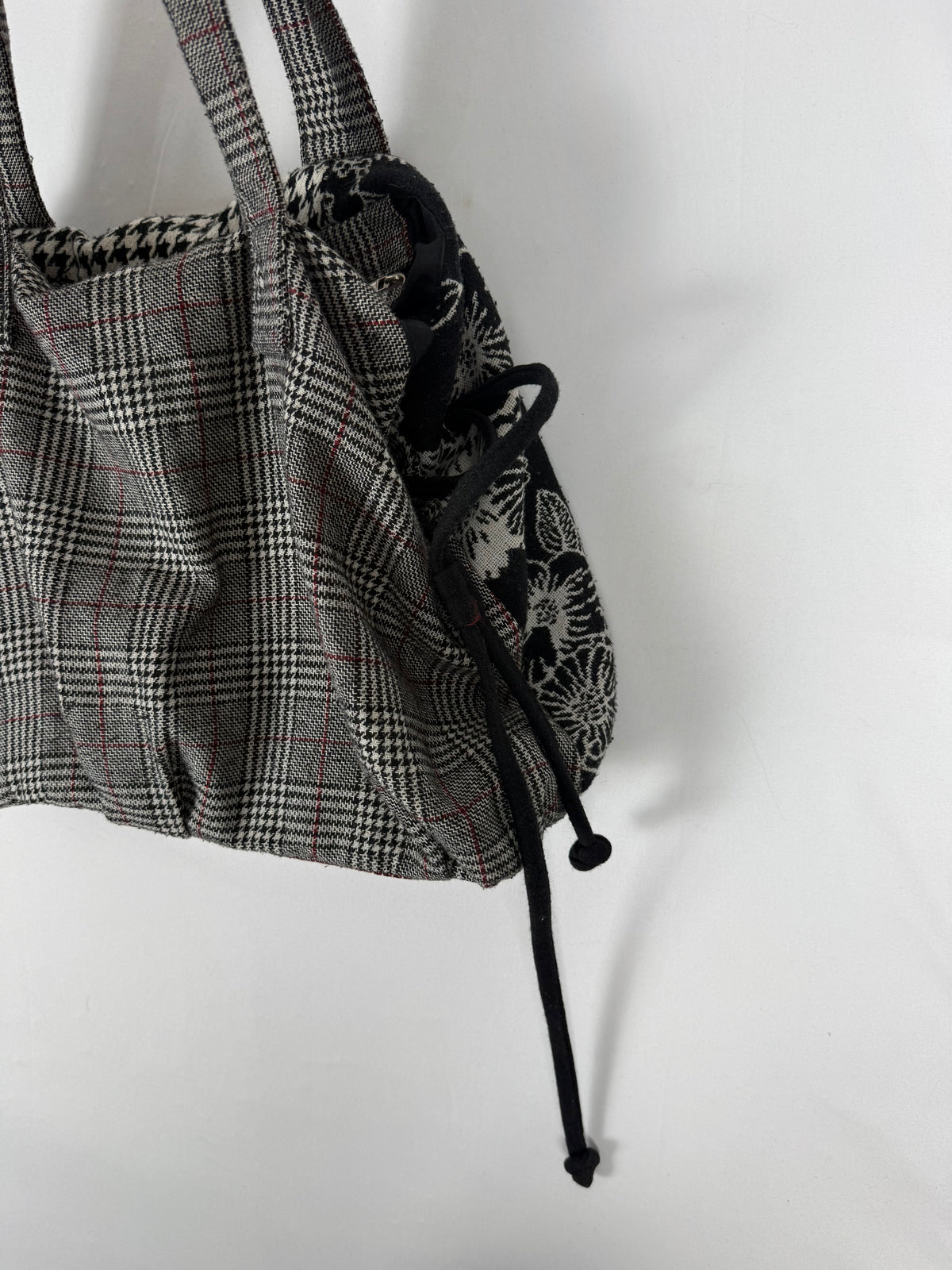 Grey graphic maxi shoulder bag