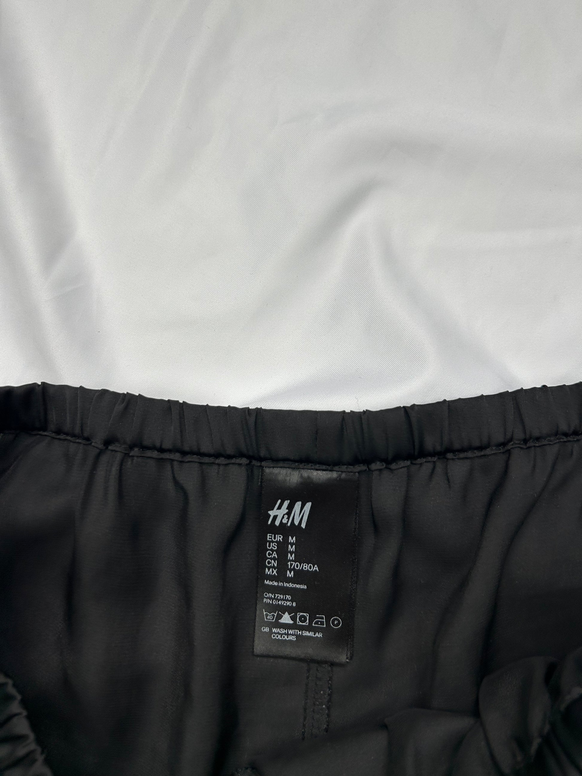 Satin low rise lingerie mini shorty (M)