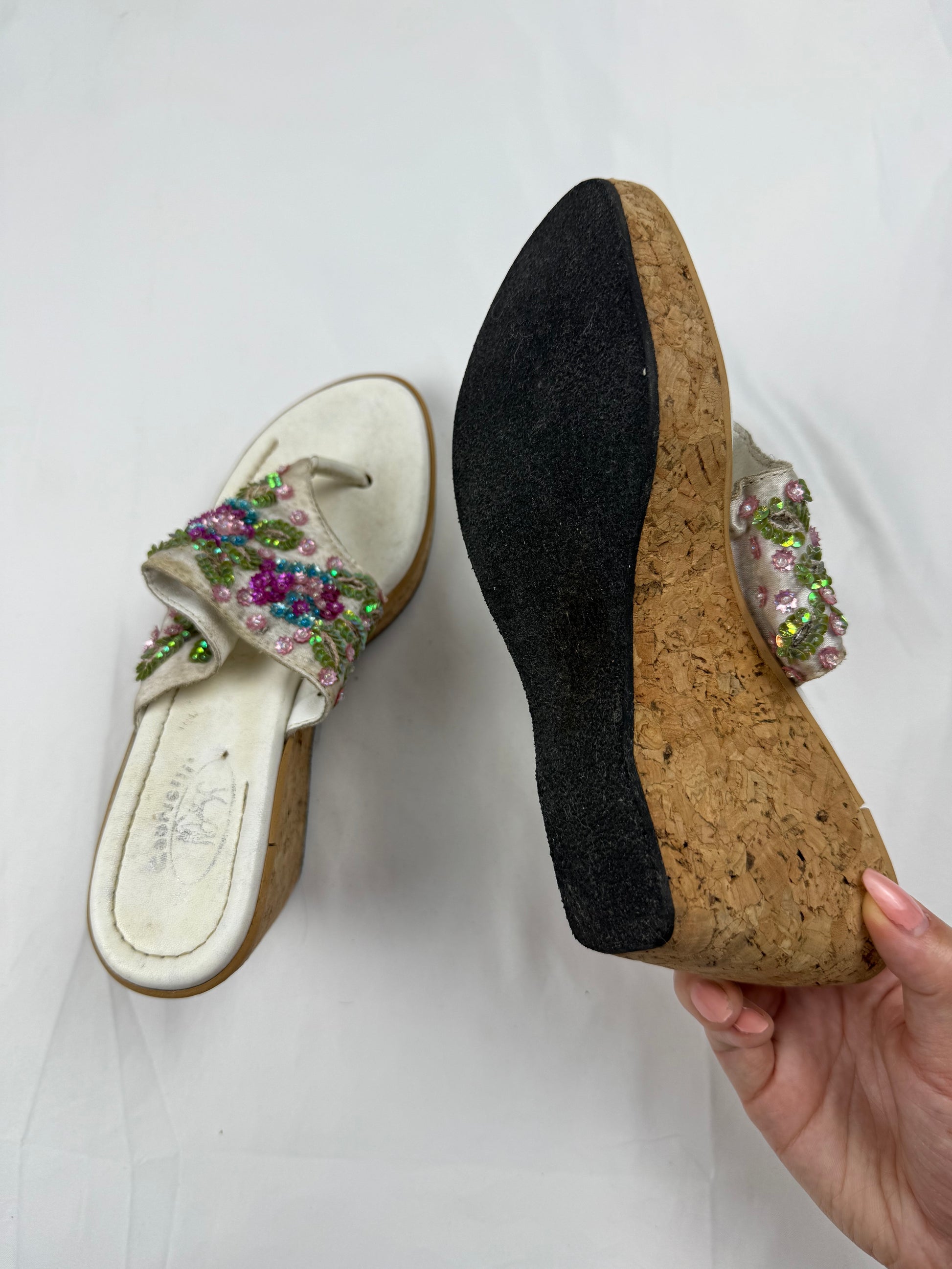 White pearls wood wedge thong mules (36)
