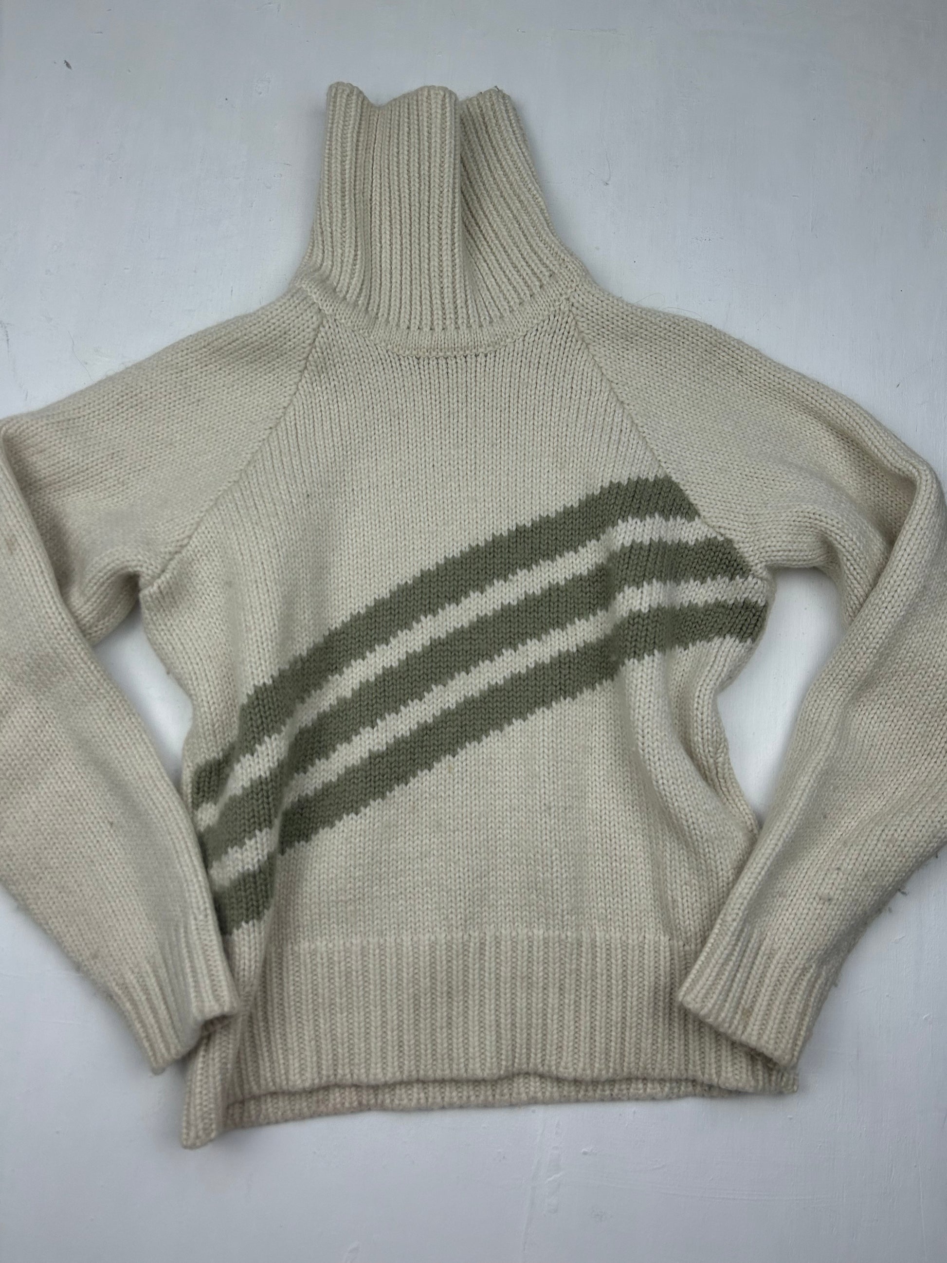 Beige turtleneck jumper (S)
