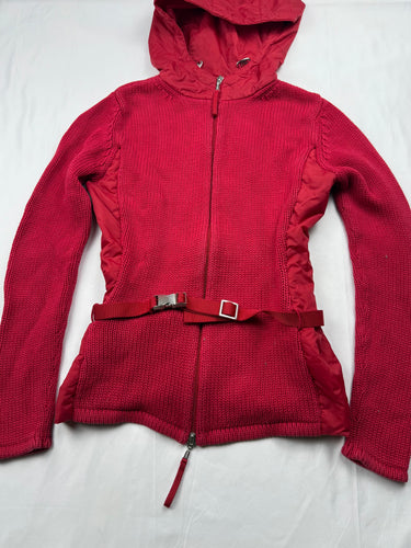 Red knitted tight fit hooded jumper with belt (S)