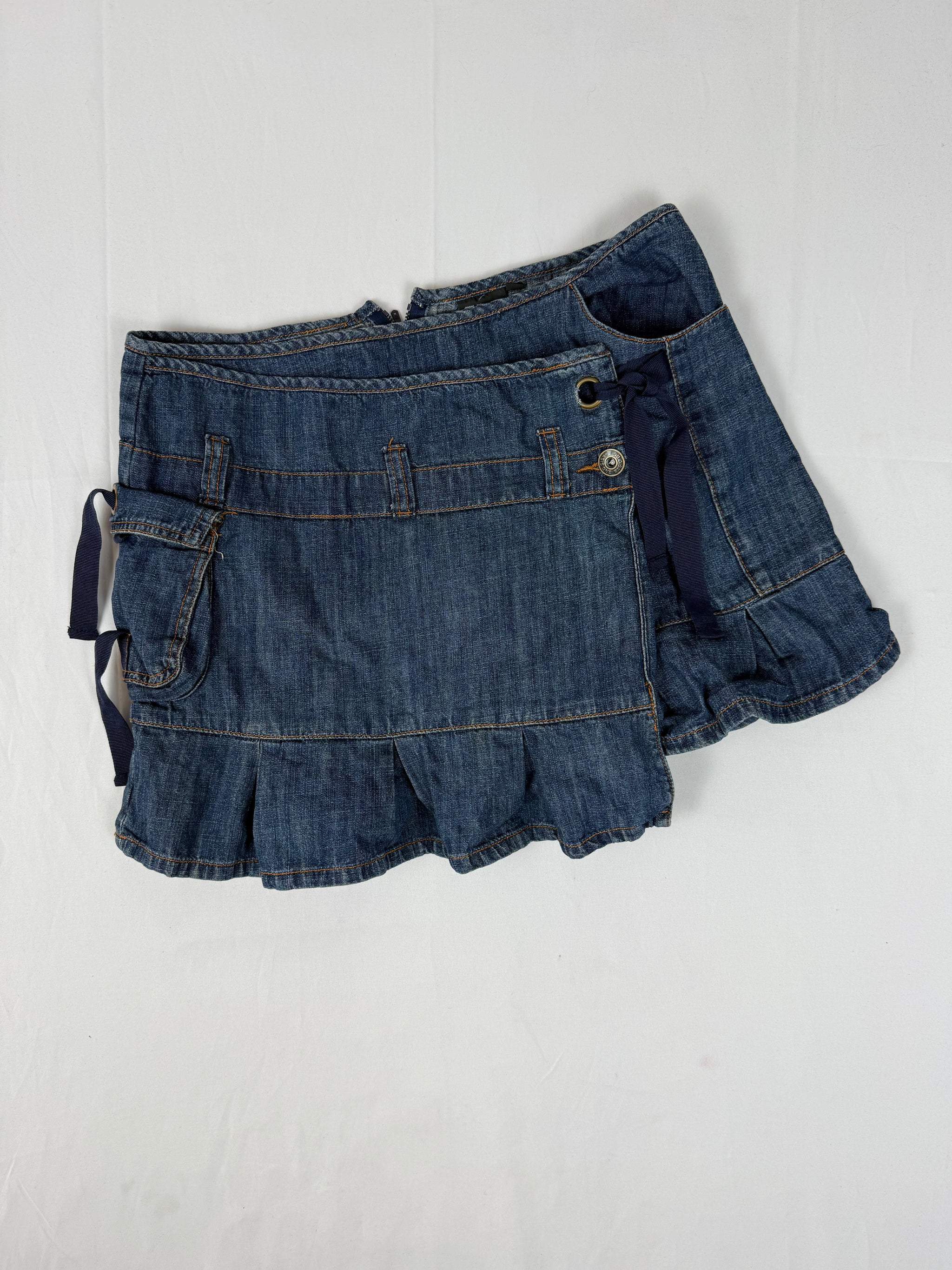 Navy denim low rise mini skirt (M/L)