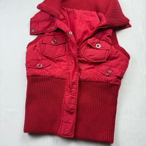 Red puffer tight fit sleeveless jacket (S)