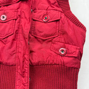 Red puffer tight fit sleeveless jacket (S)