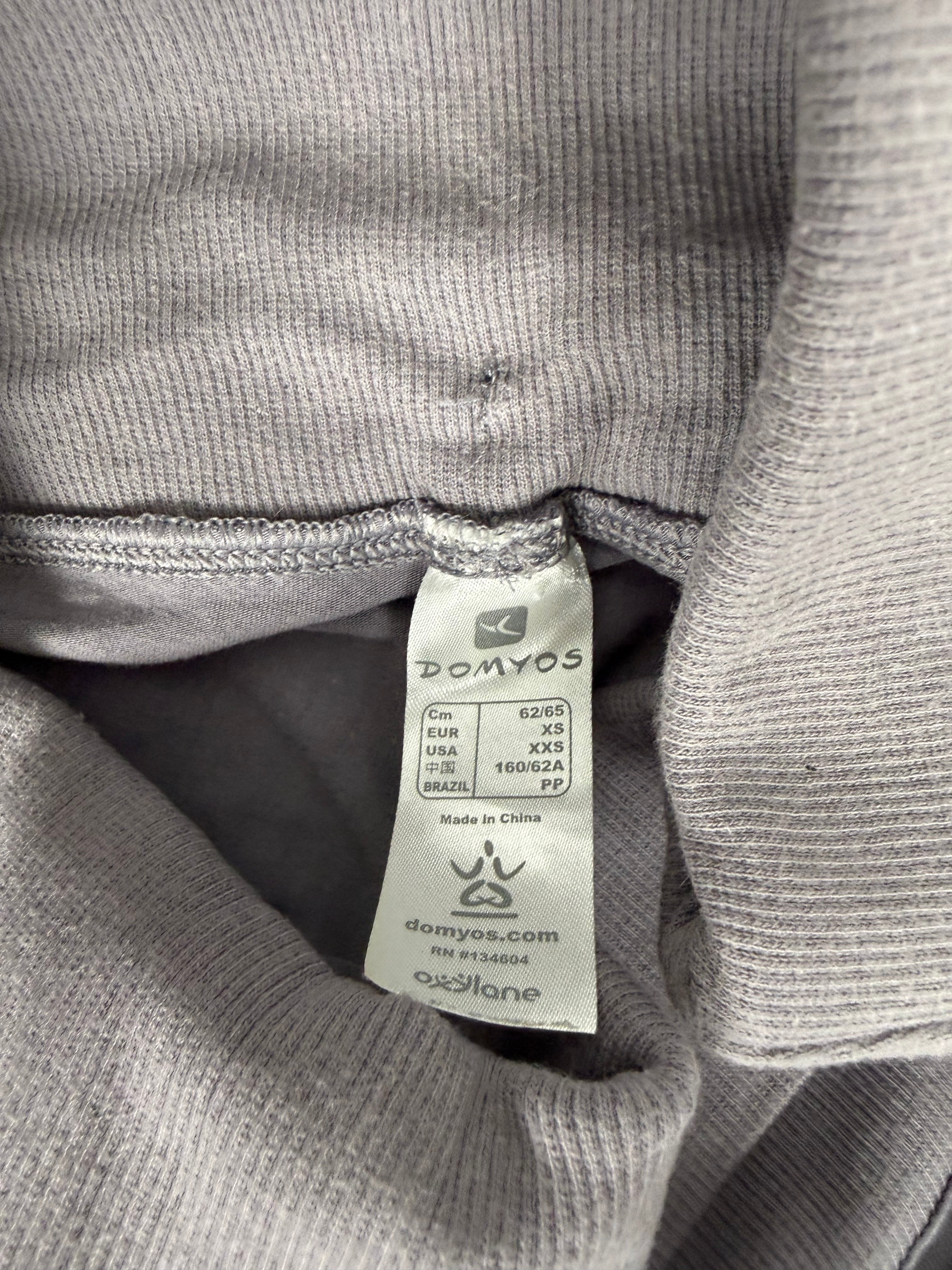 Khaki activewear capri pants (XS)