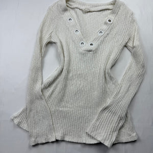 White V neck ribbed jumper (S/M)