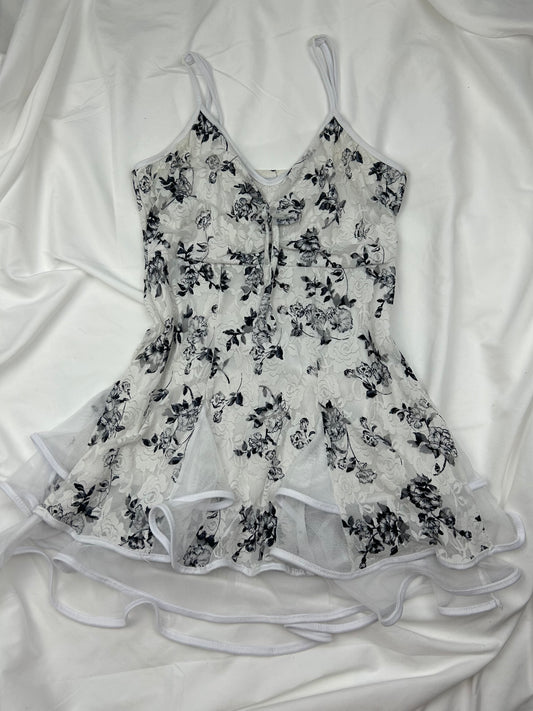 White lace lined floral print mini pleated dress (S/M)