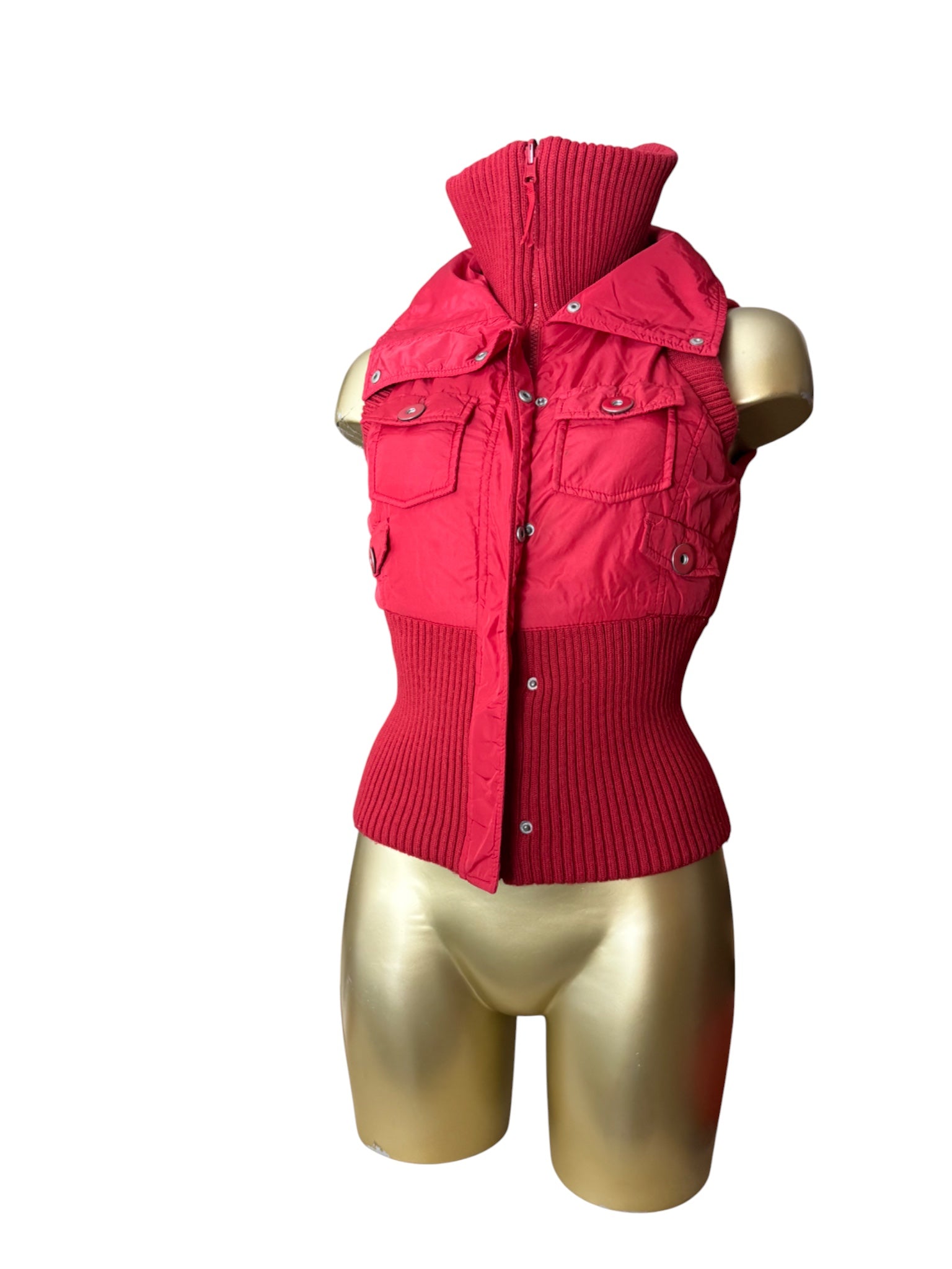 Red puffer tight fit sleeveless jacket (S)