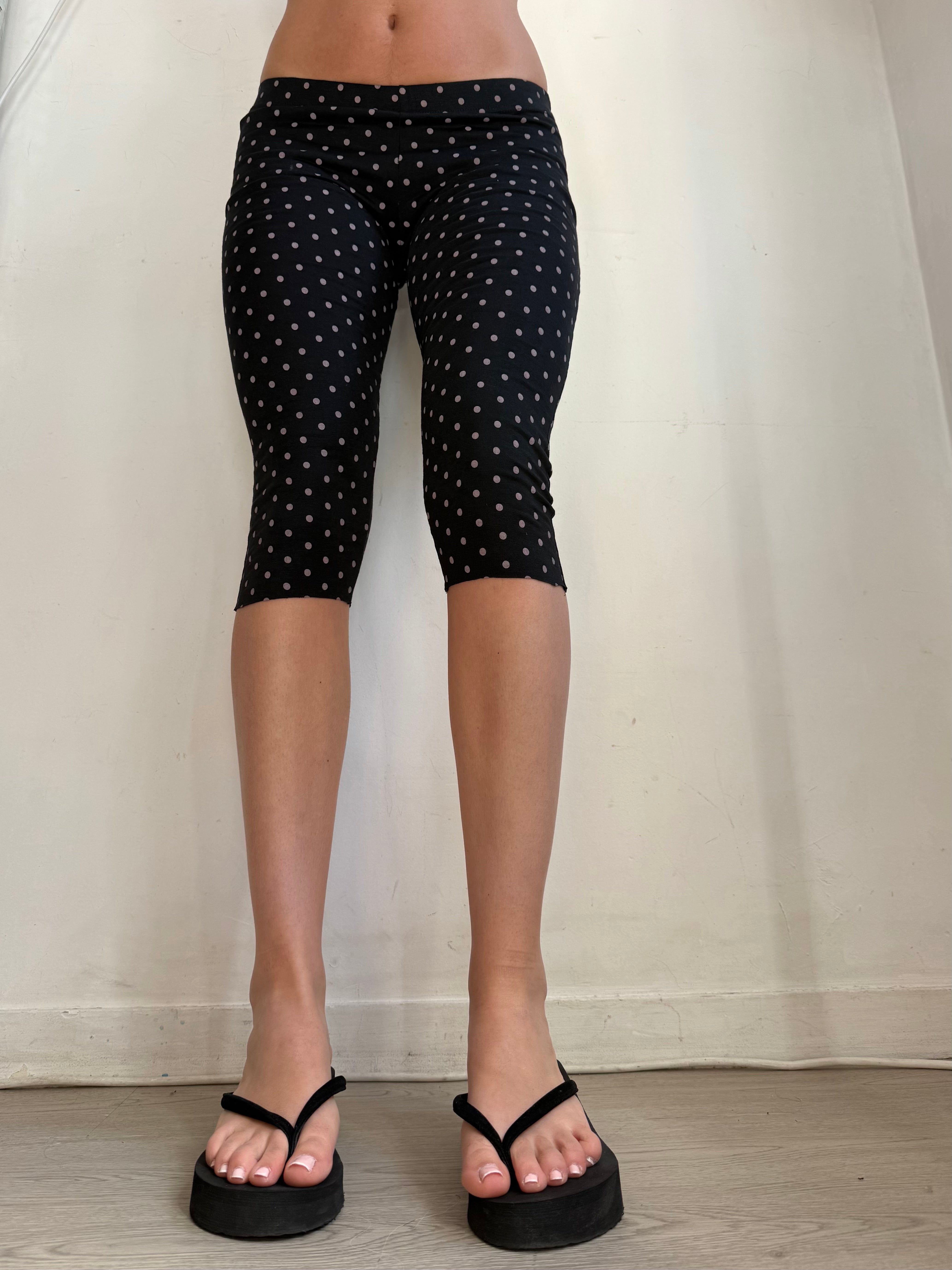 Polka dots low waist capri pants (S/M)
