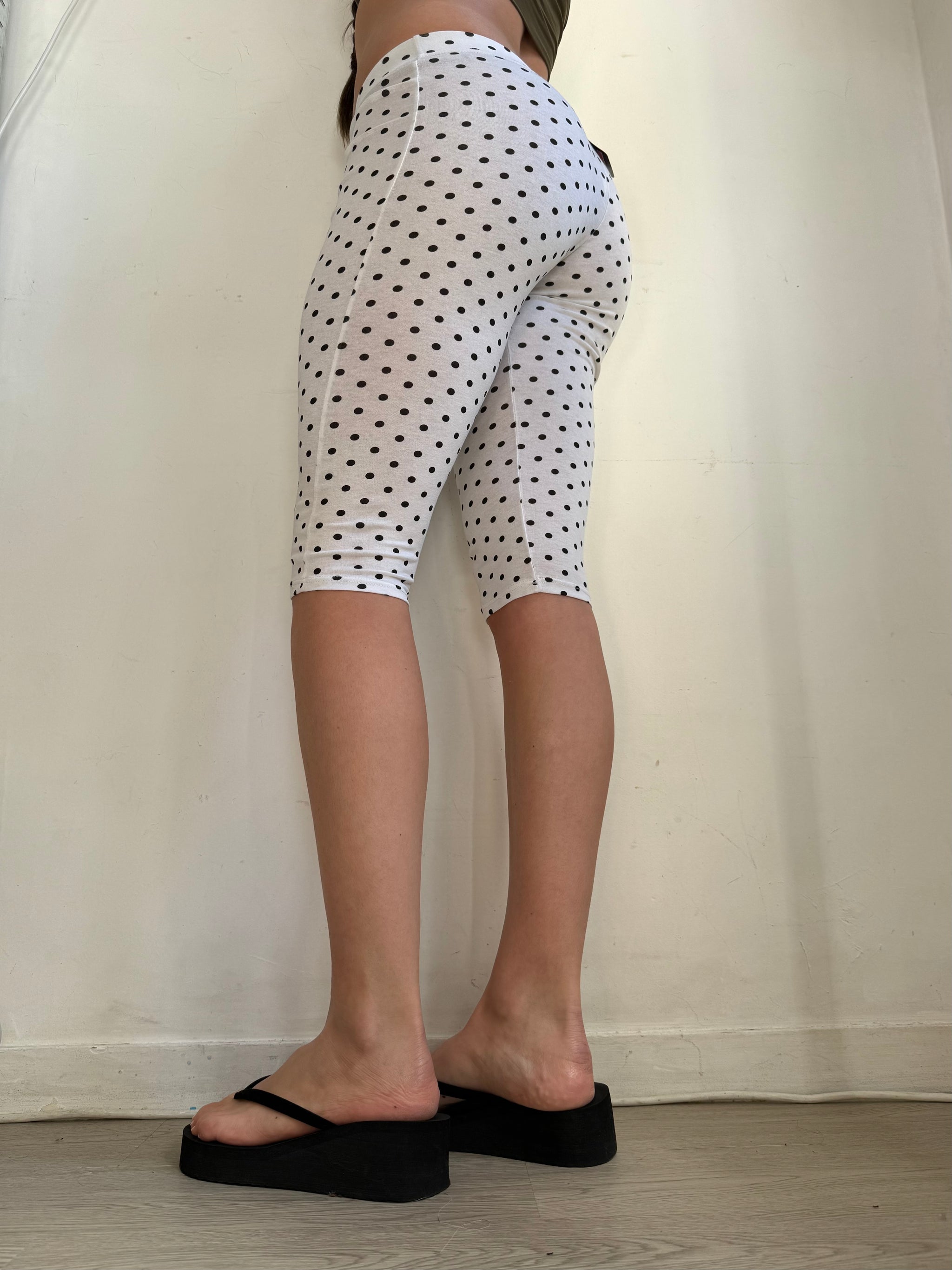 Polka dots low waist capri pants (S/M)