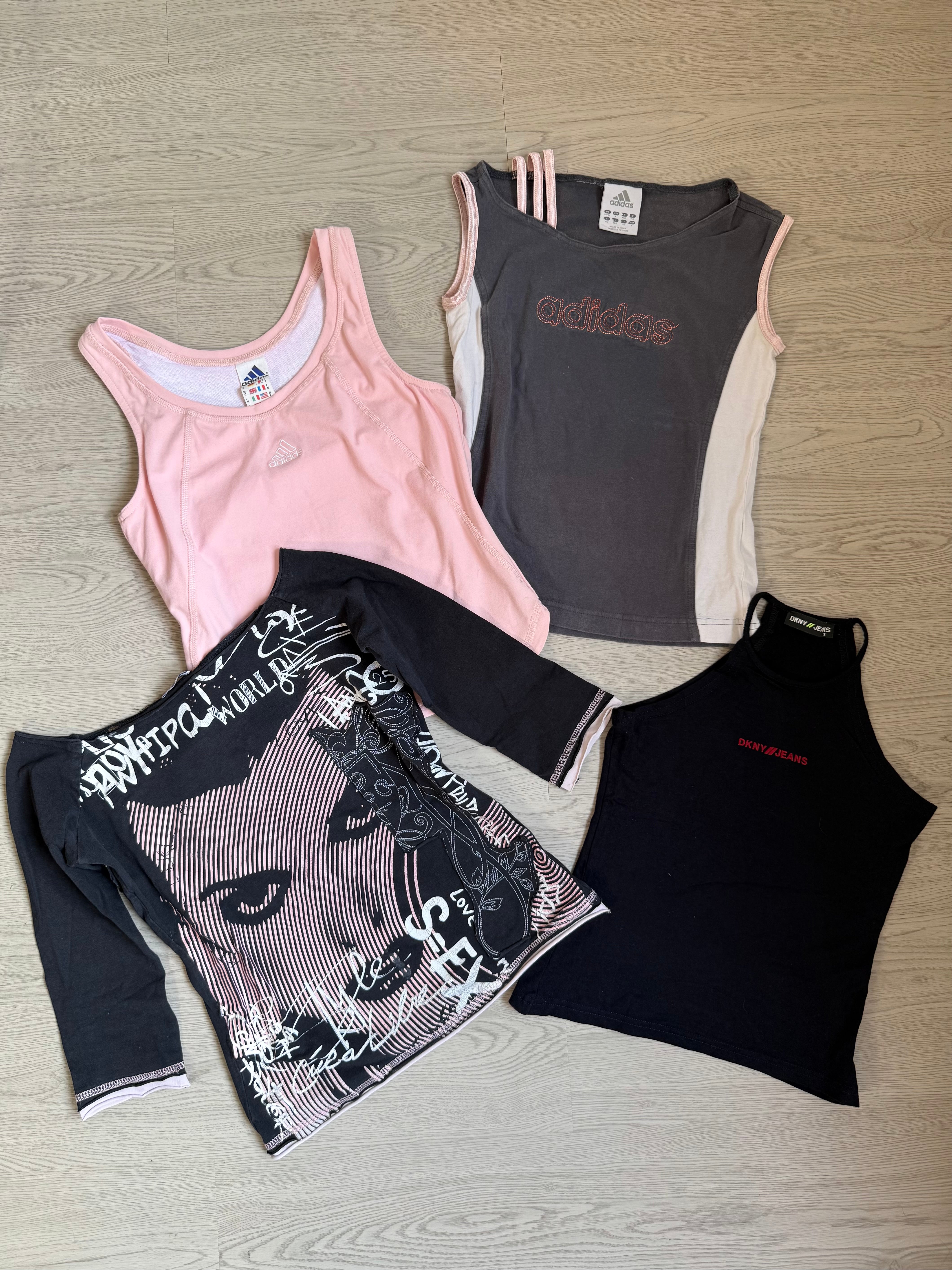 Baby pink activewear top (L)