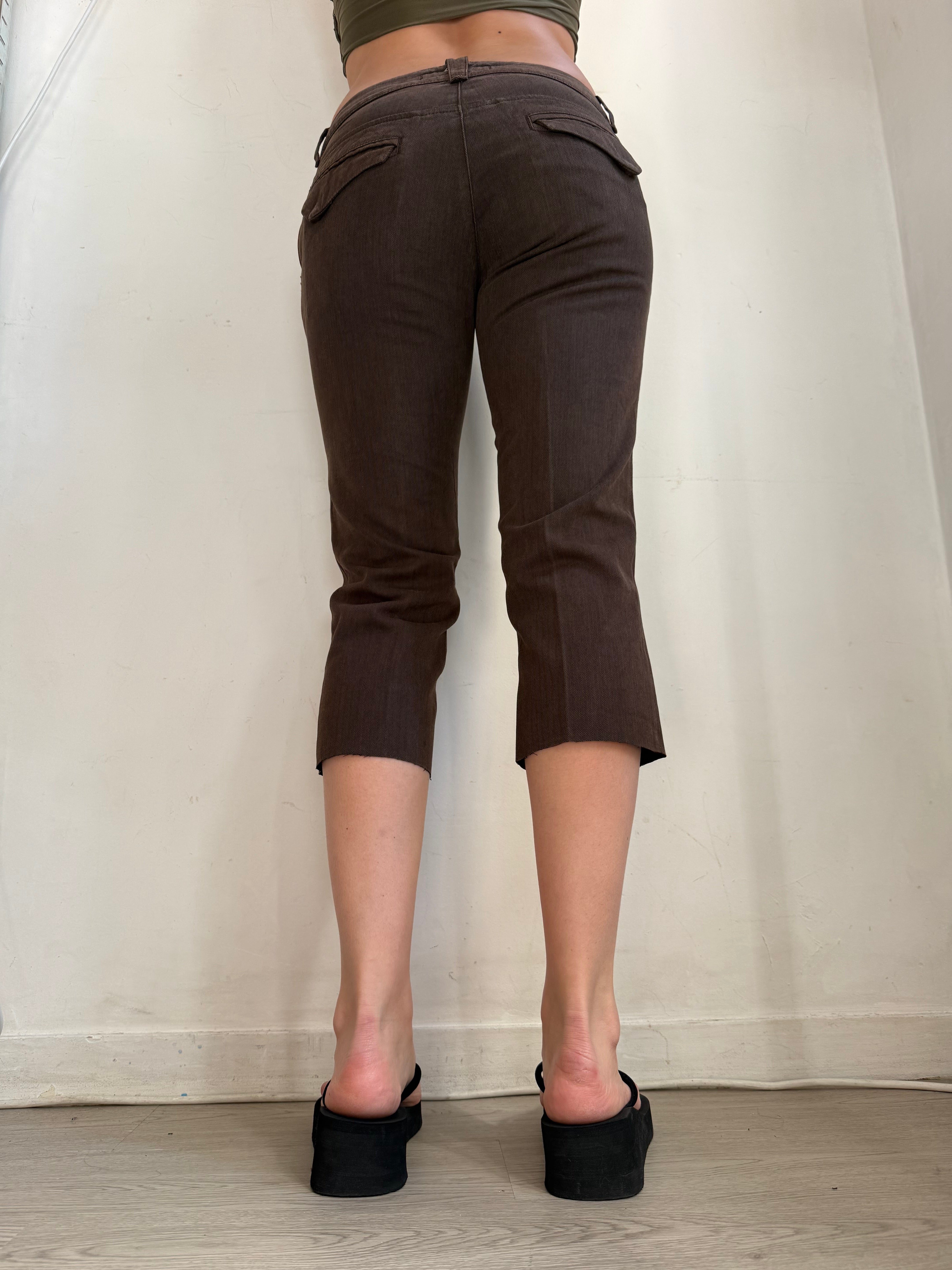 Brown low rise capri pants (S/M)