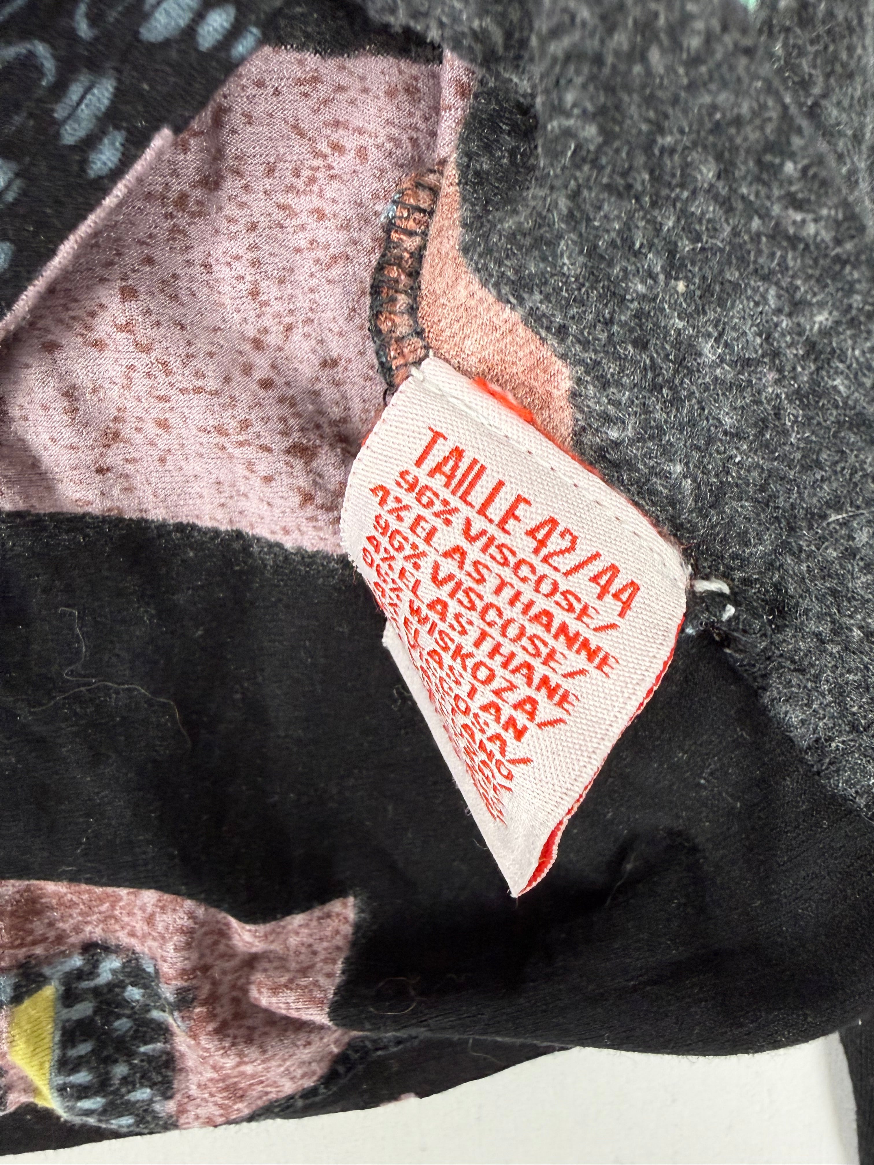 Black graphic long sleeves top (XL)
