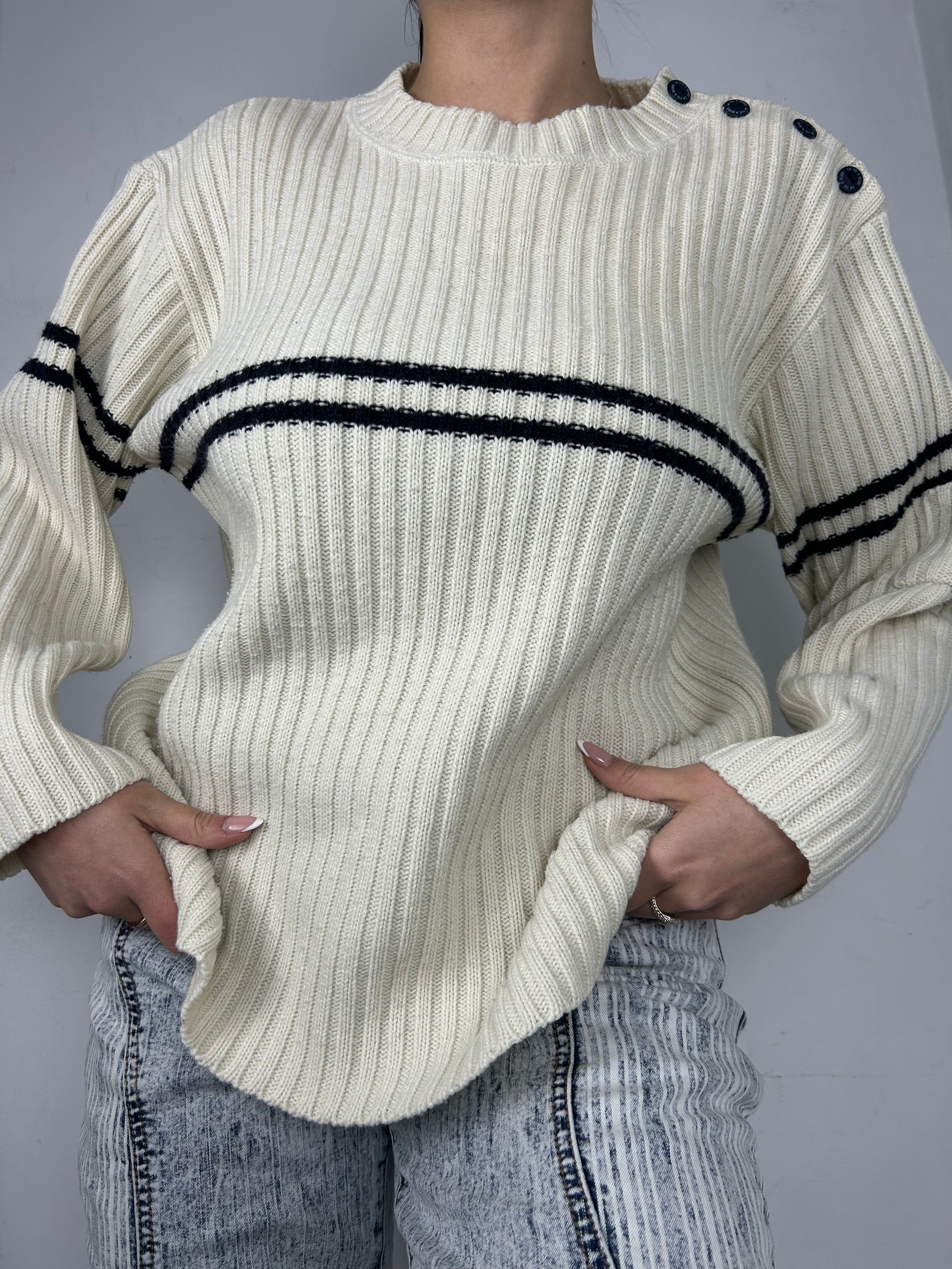 Beige roundneck  jumper (L)