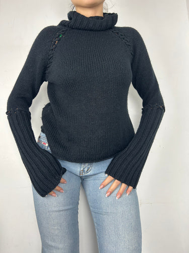 Black turtleneck jumper (S/M)