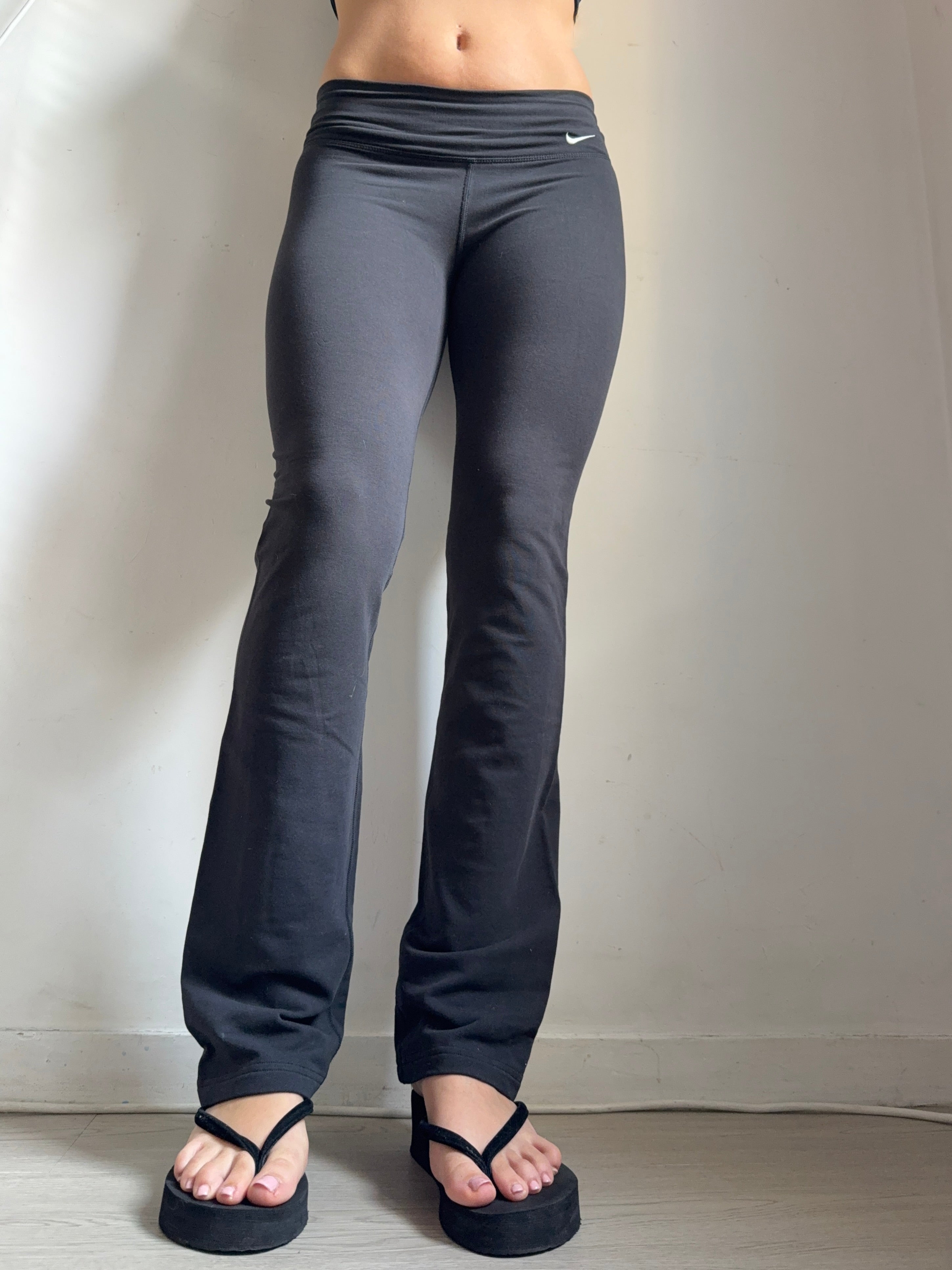 Black flared activewear pants (XS)