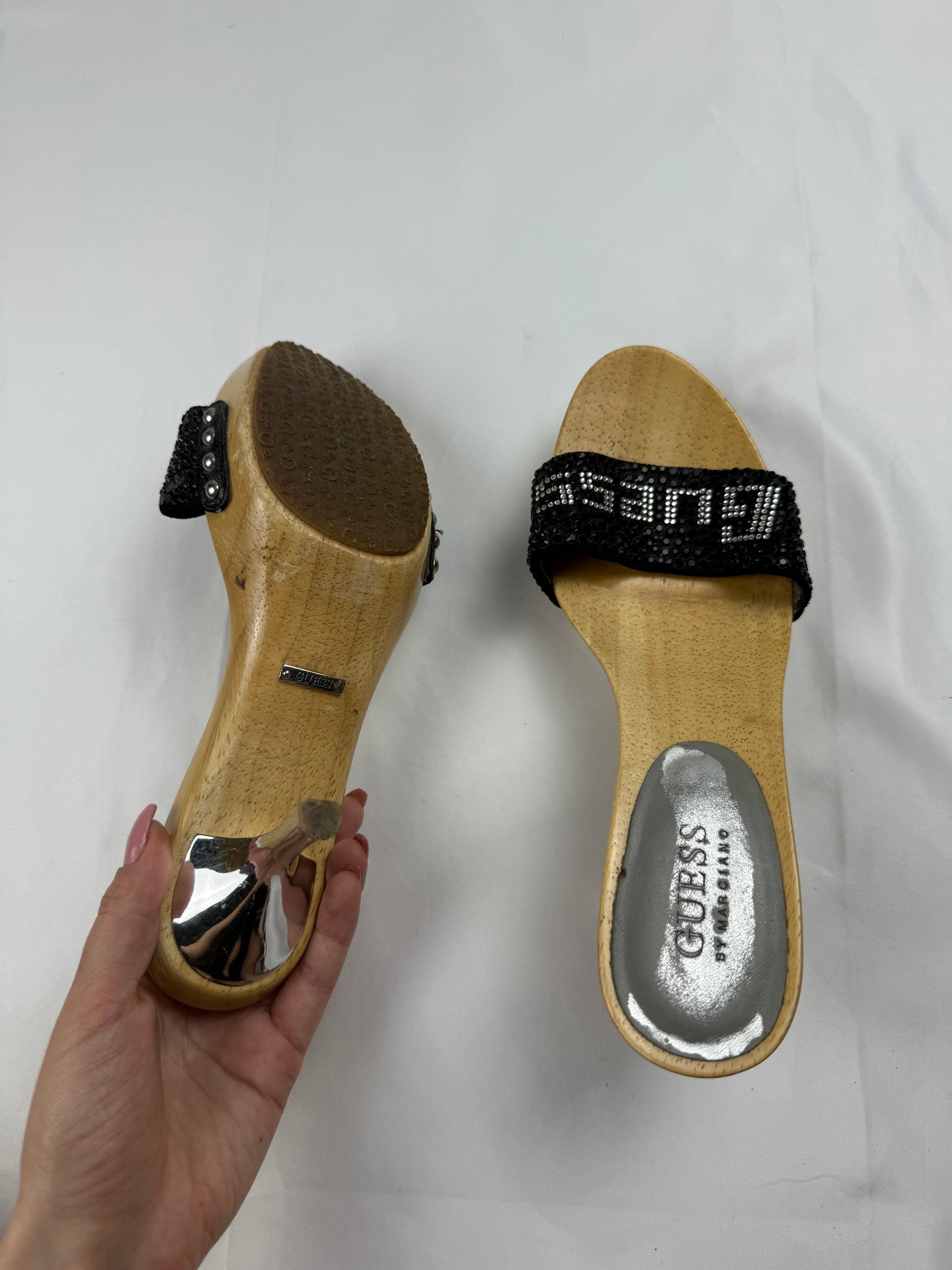 Black strass logo wood clogs kitten heels mules (37)