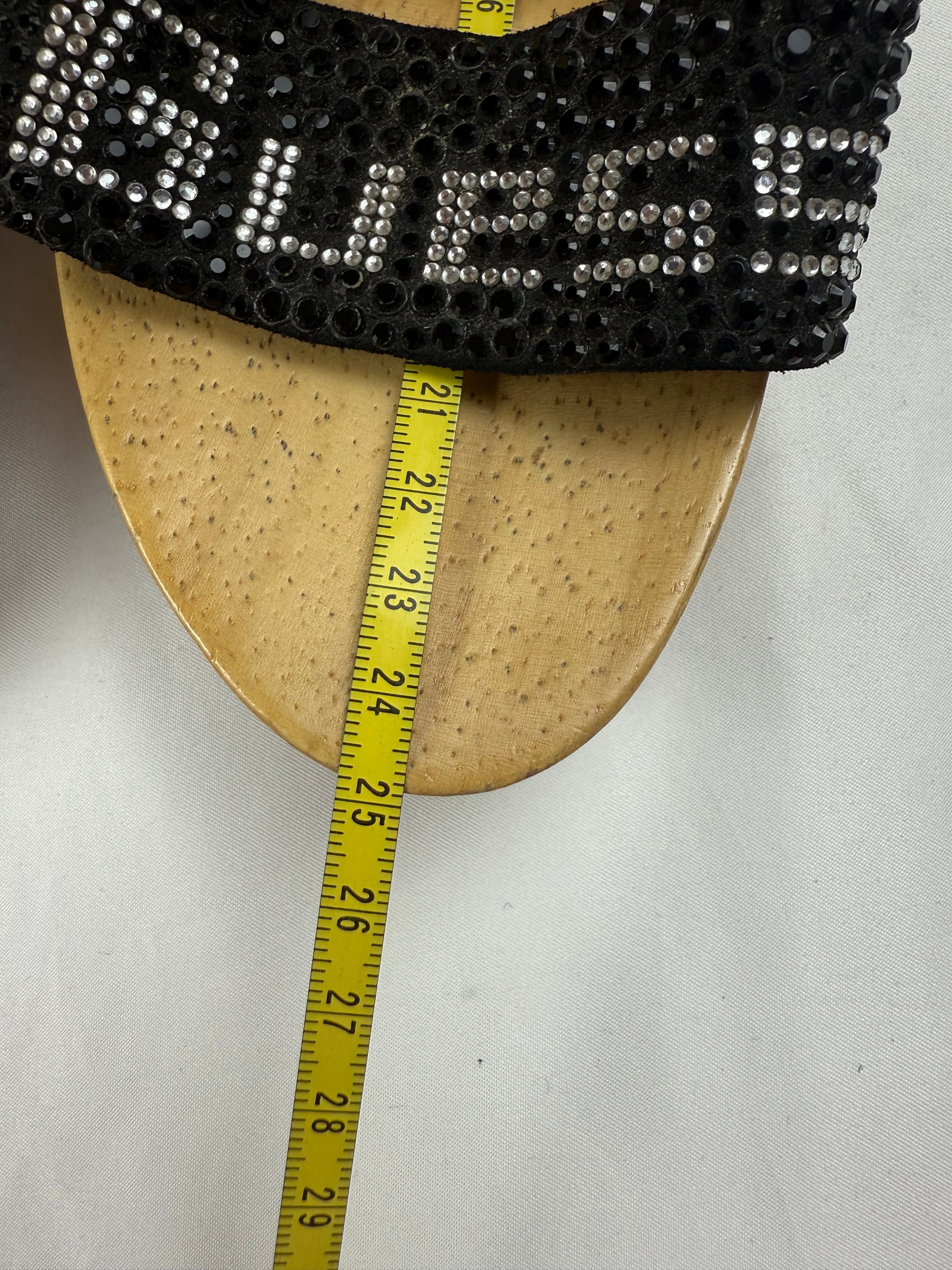 Black strass logo wood clogs kitten heels mules (37)