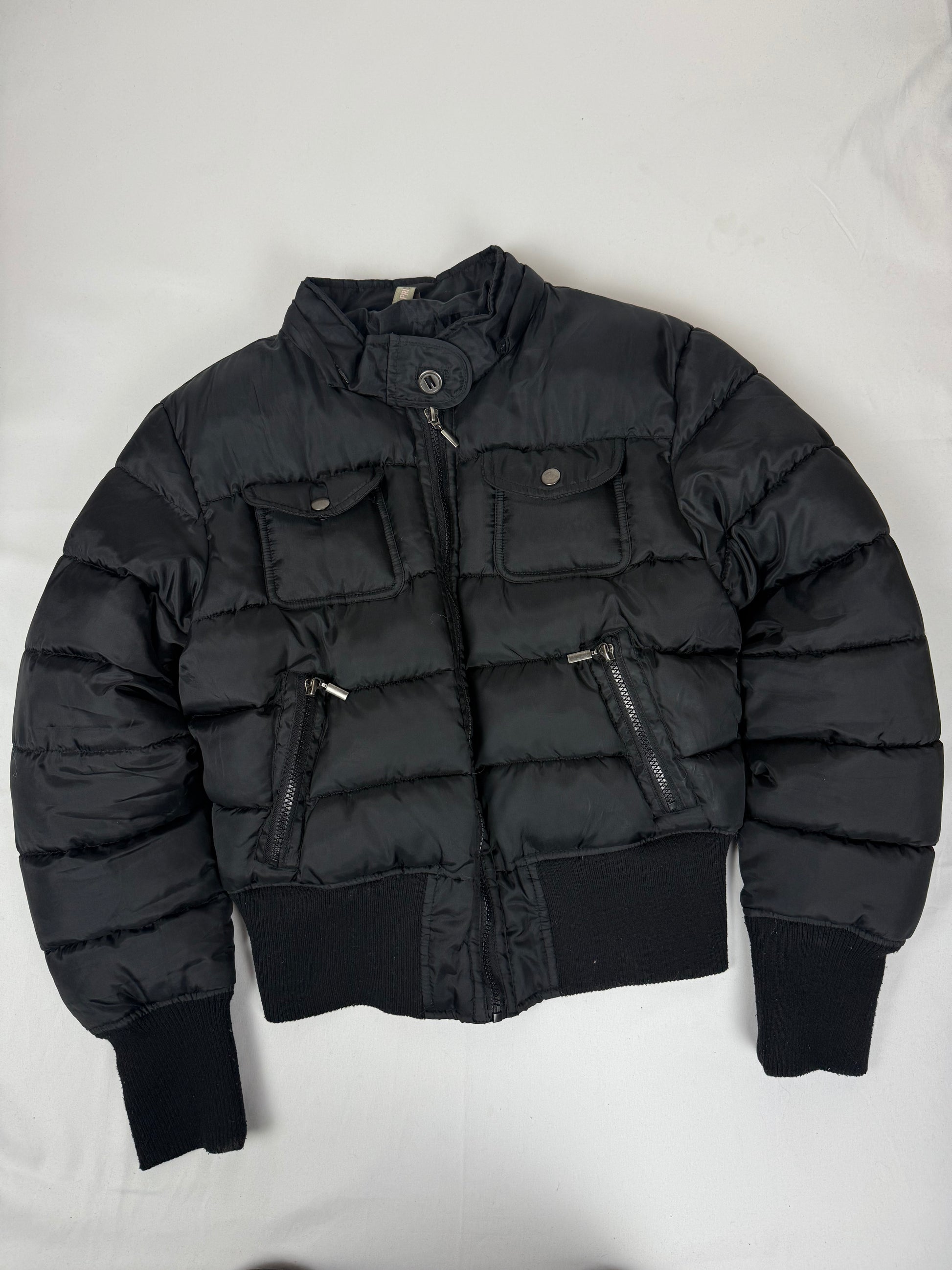 Black zip up hooded puffer jacket (XS)